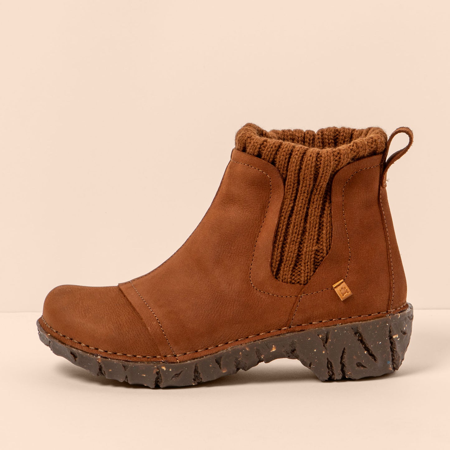 gid://shopify/Product/15700919877964_1