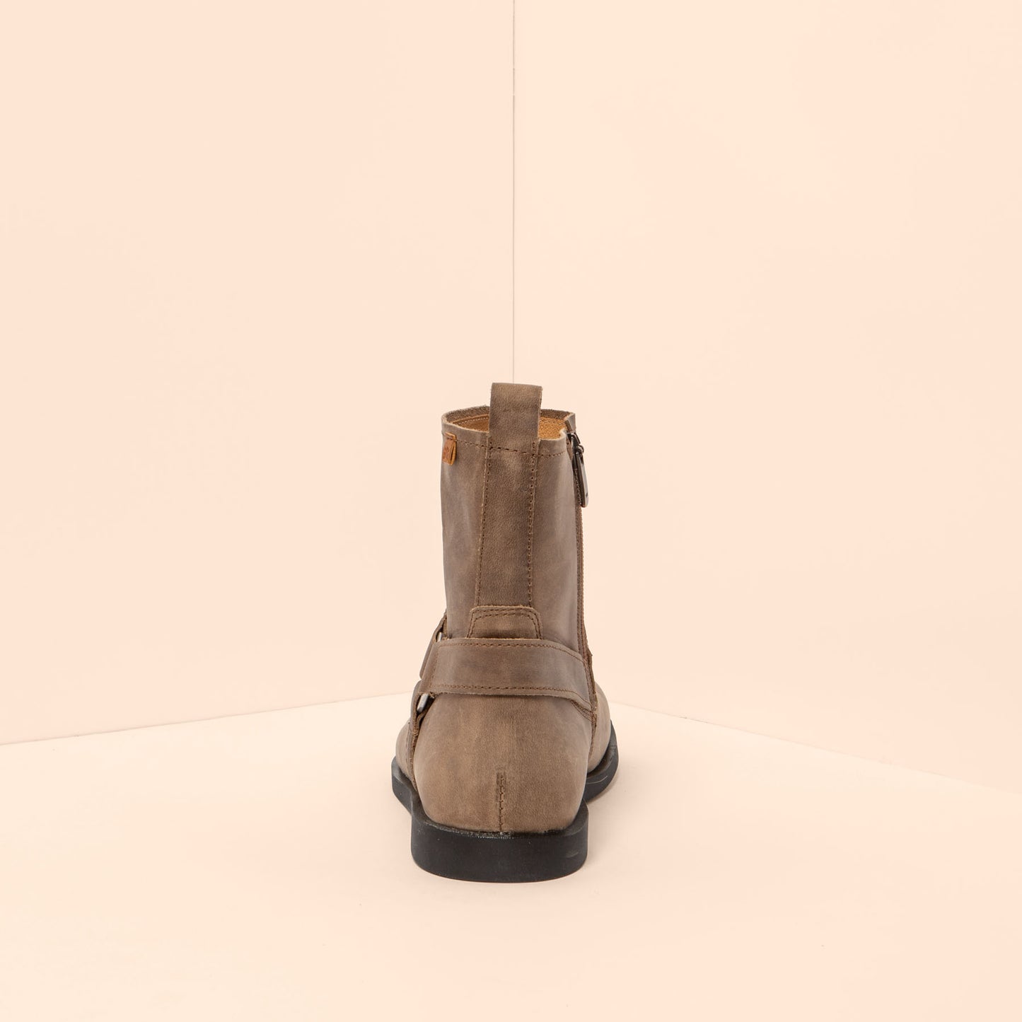 gid://shopify/Product/15700861124940_5