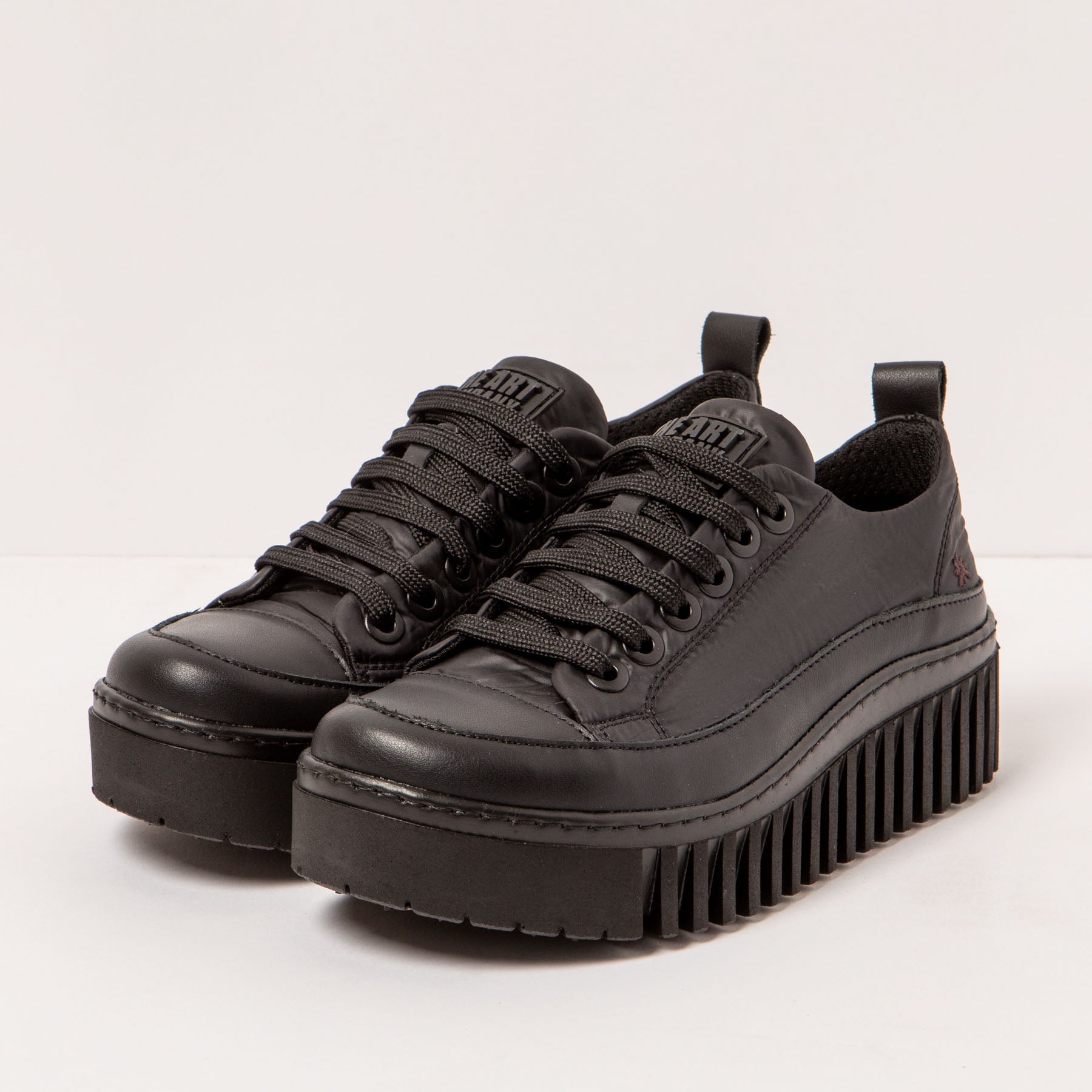 gid://shopify/Product/15694031814988_2