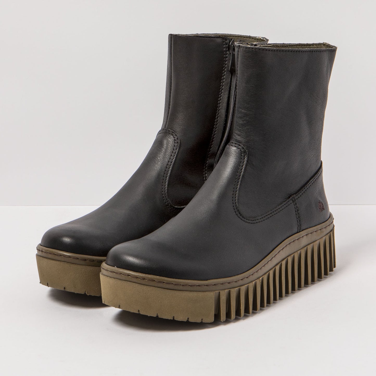 gid://shopify/Product/15785722511692_5