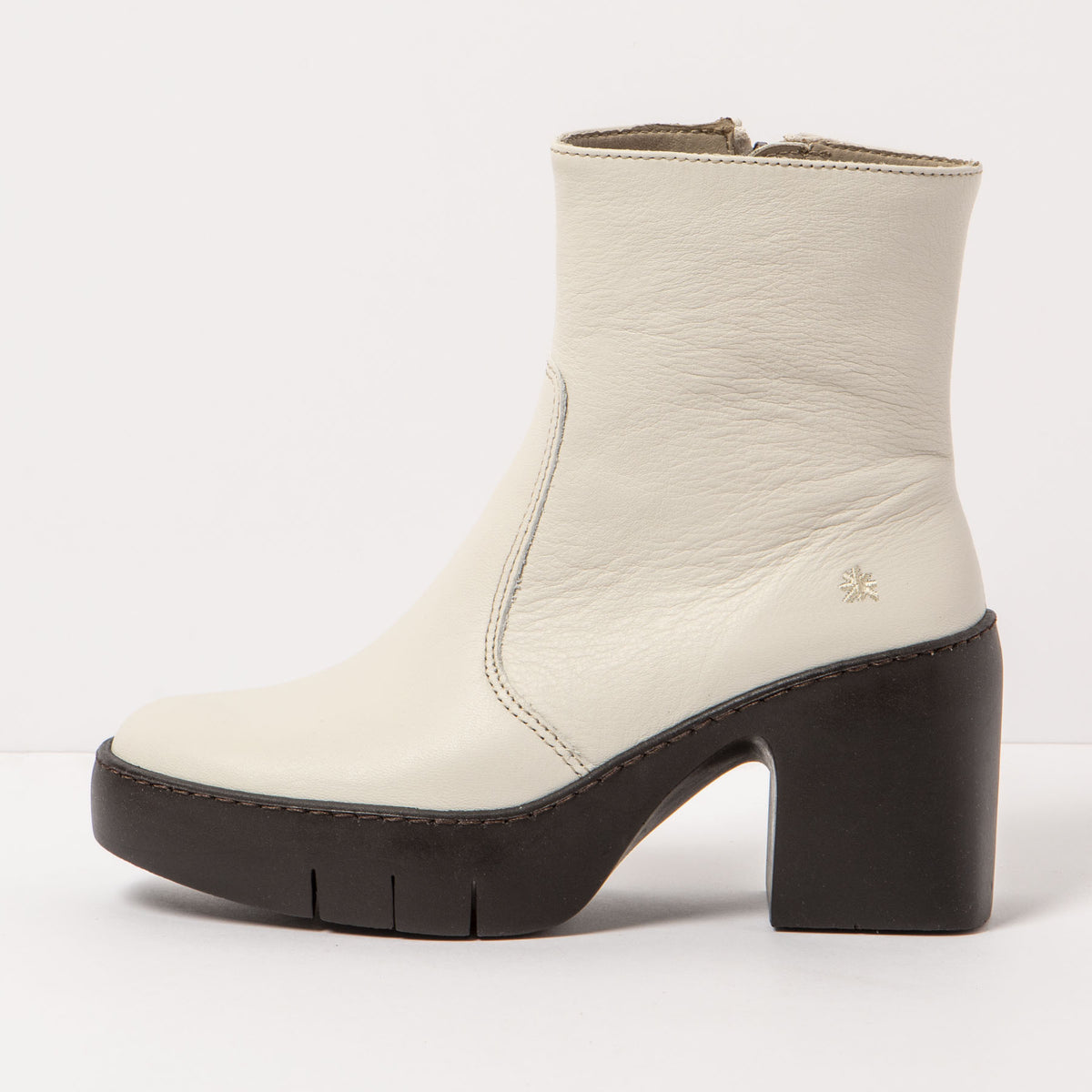 gid://shopify/Product/16171420254540_4