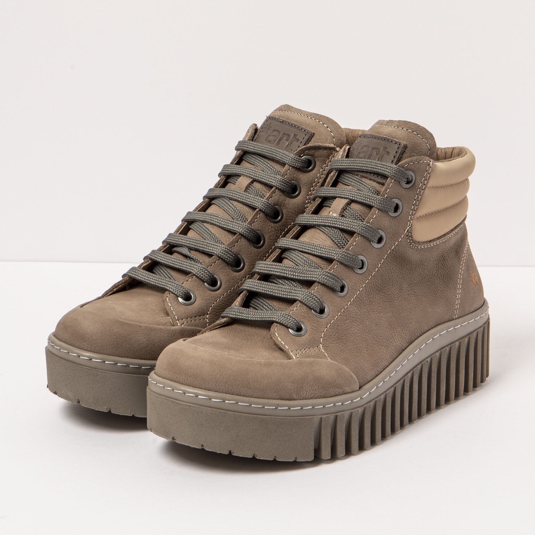 gid://shopify/Product/15785724805452_5