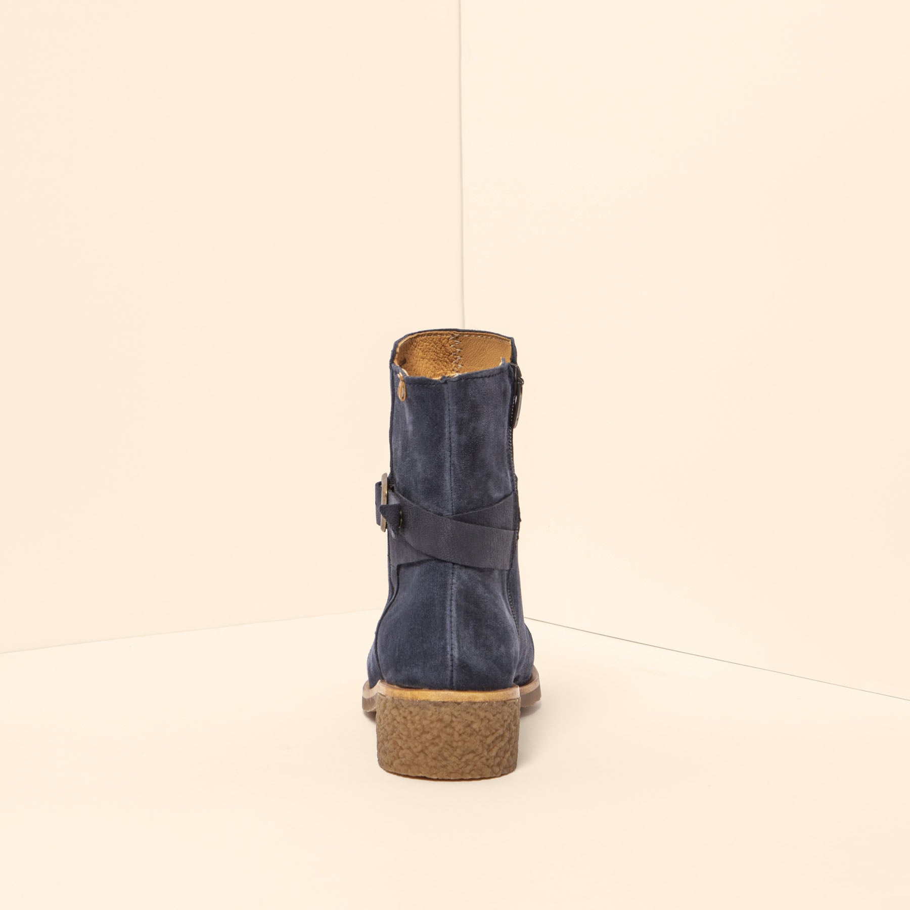 gid://shopify/Product/15700161397068_8