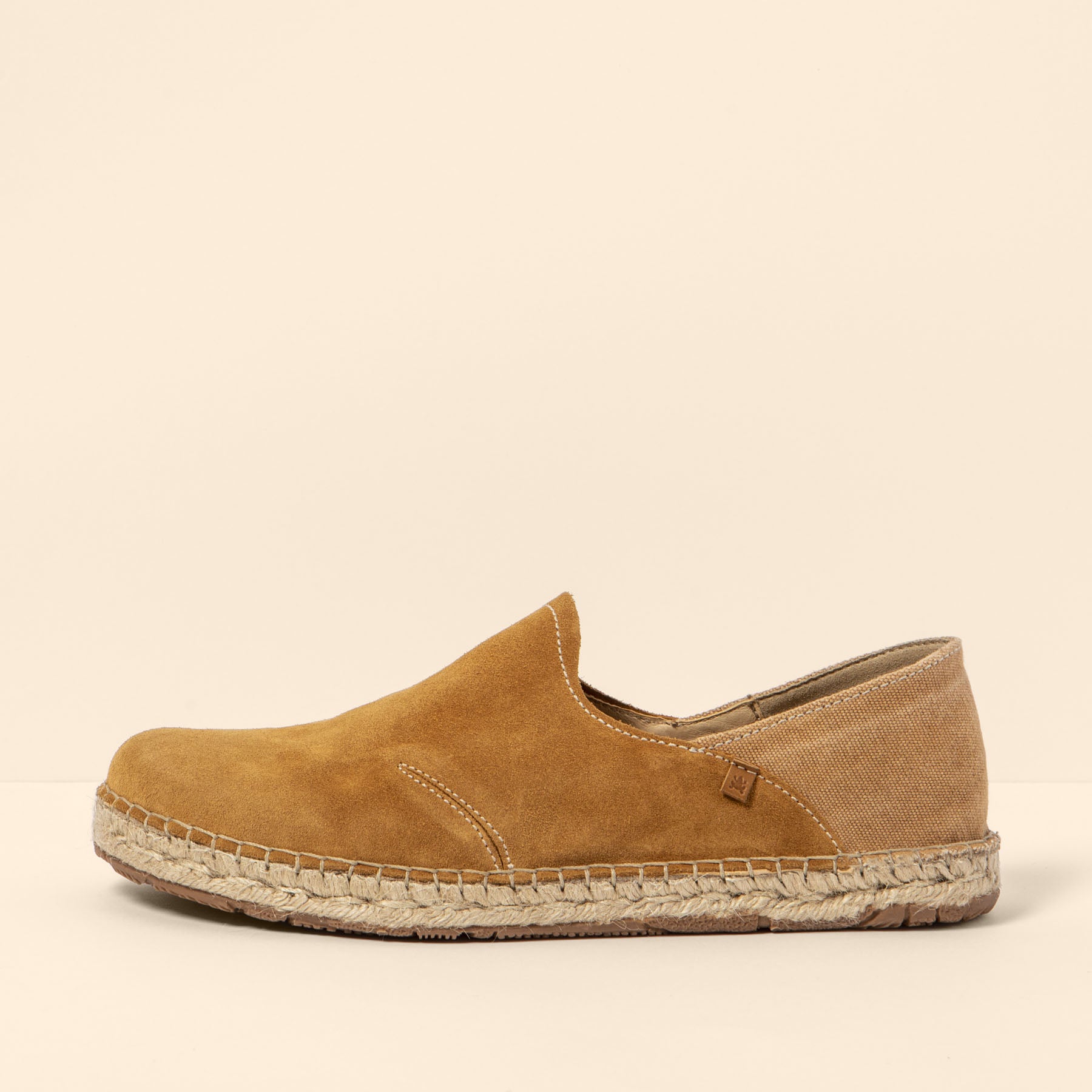 gid://shopify/Product/15700243775820_4
