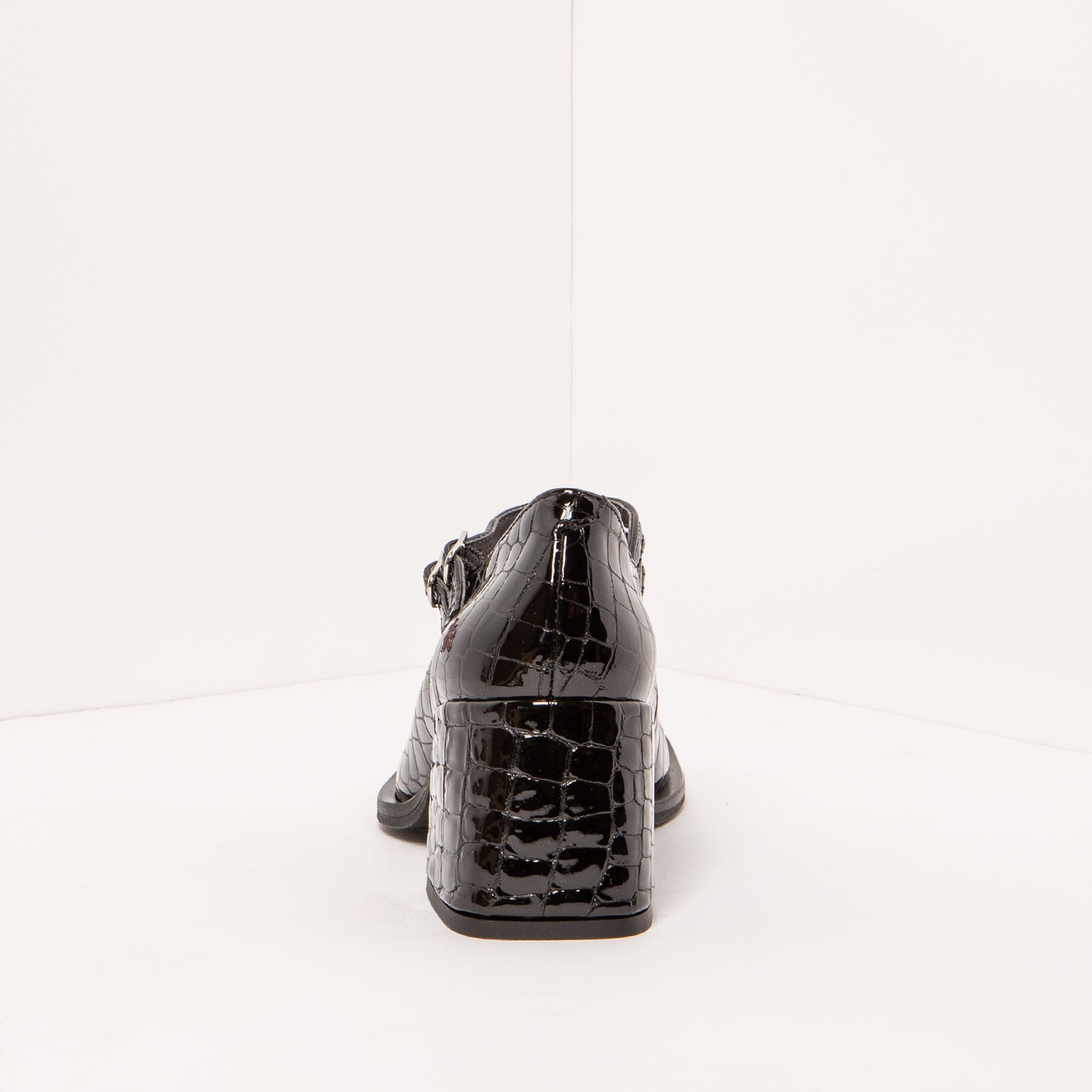 gid://shopify/Product/15694163149132_5