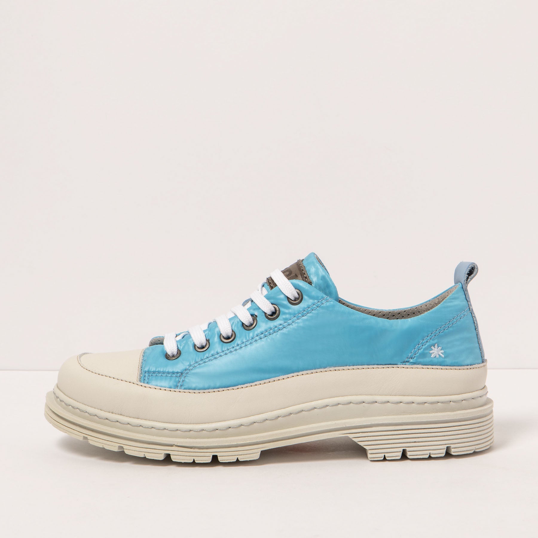 gid://shopify/Product/15693359907148_1