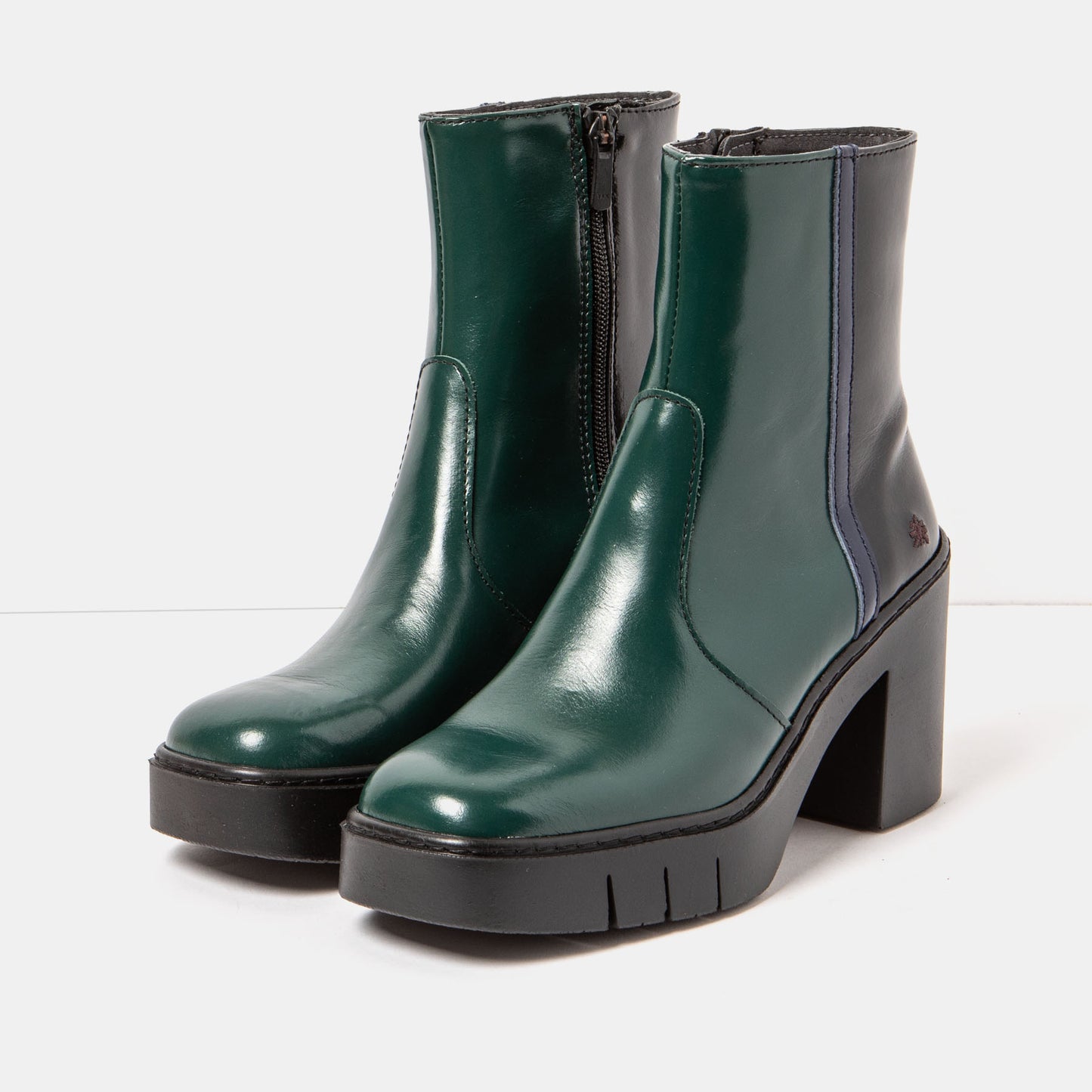 gid://shopify/Product/15694359888204_2