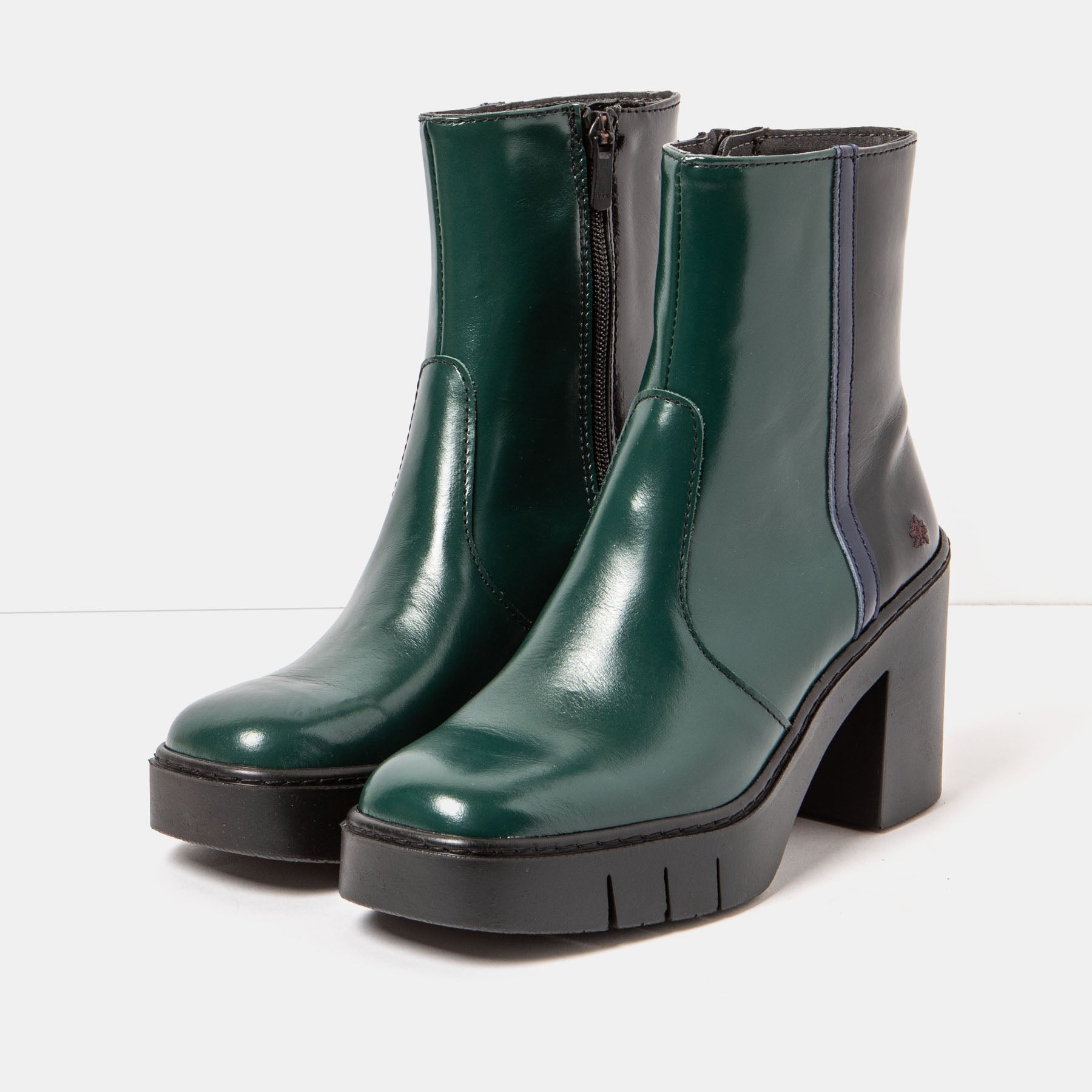 gid://shopify/Product/15694359888204_2