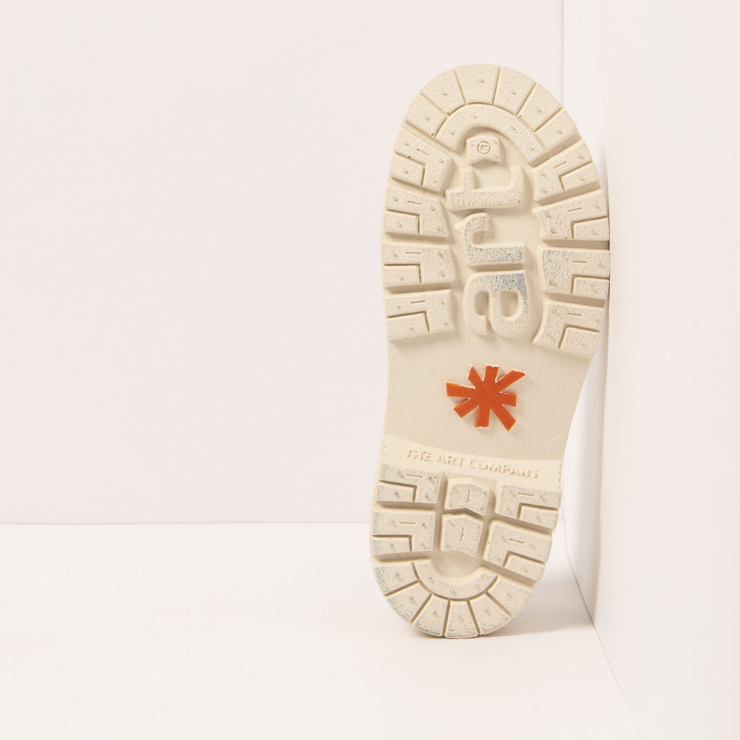 gid://shopify/Product/15693435797836_3