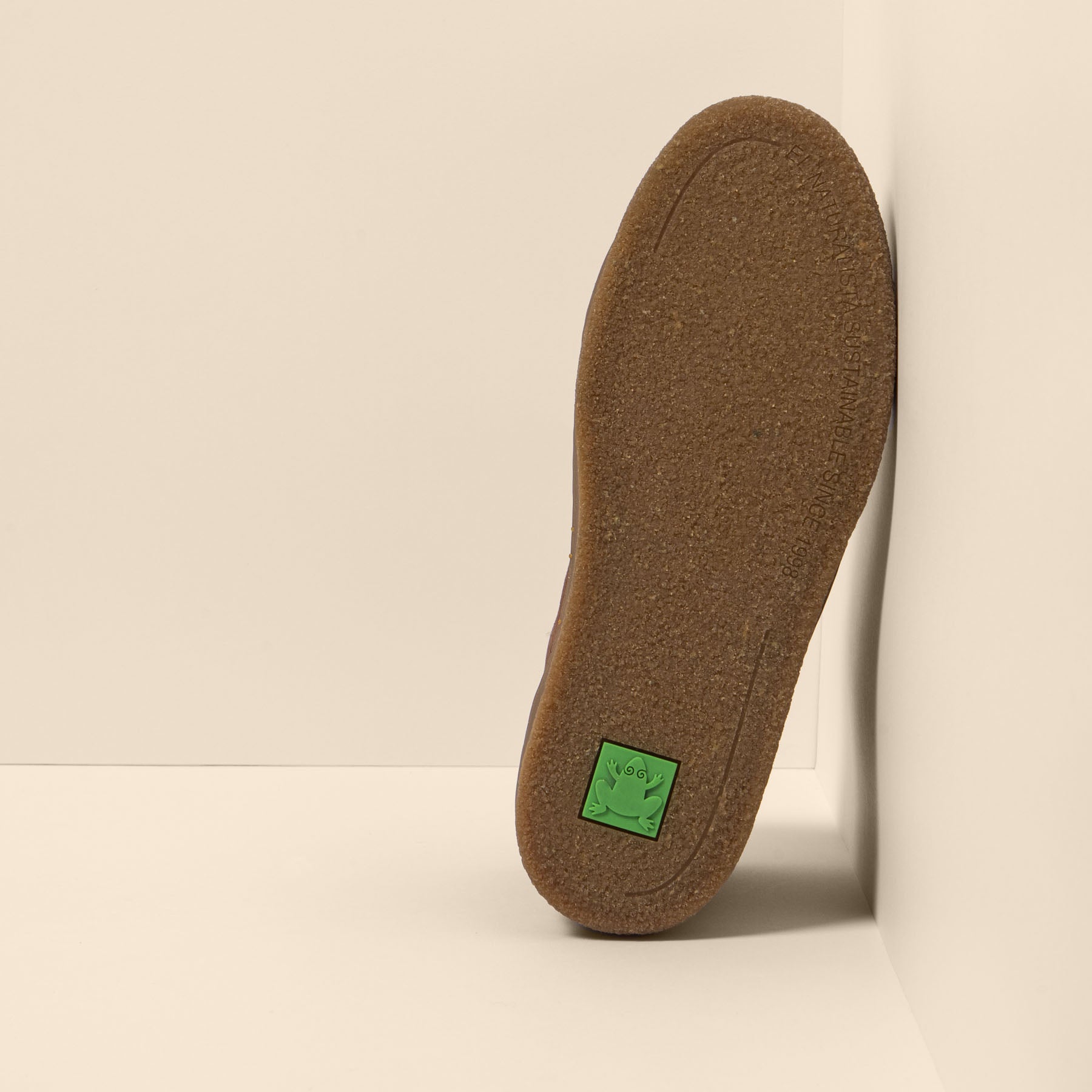 gid://shopify/Product/15700103135564_6