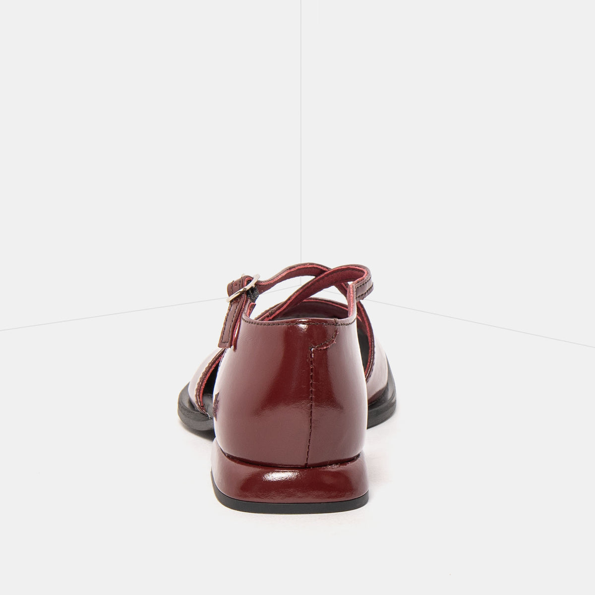 gid://shopify/Product/16173047742796_5
