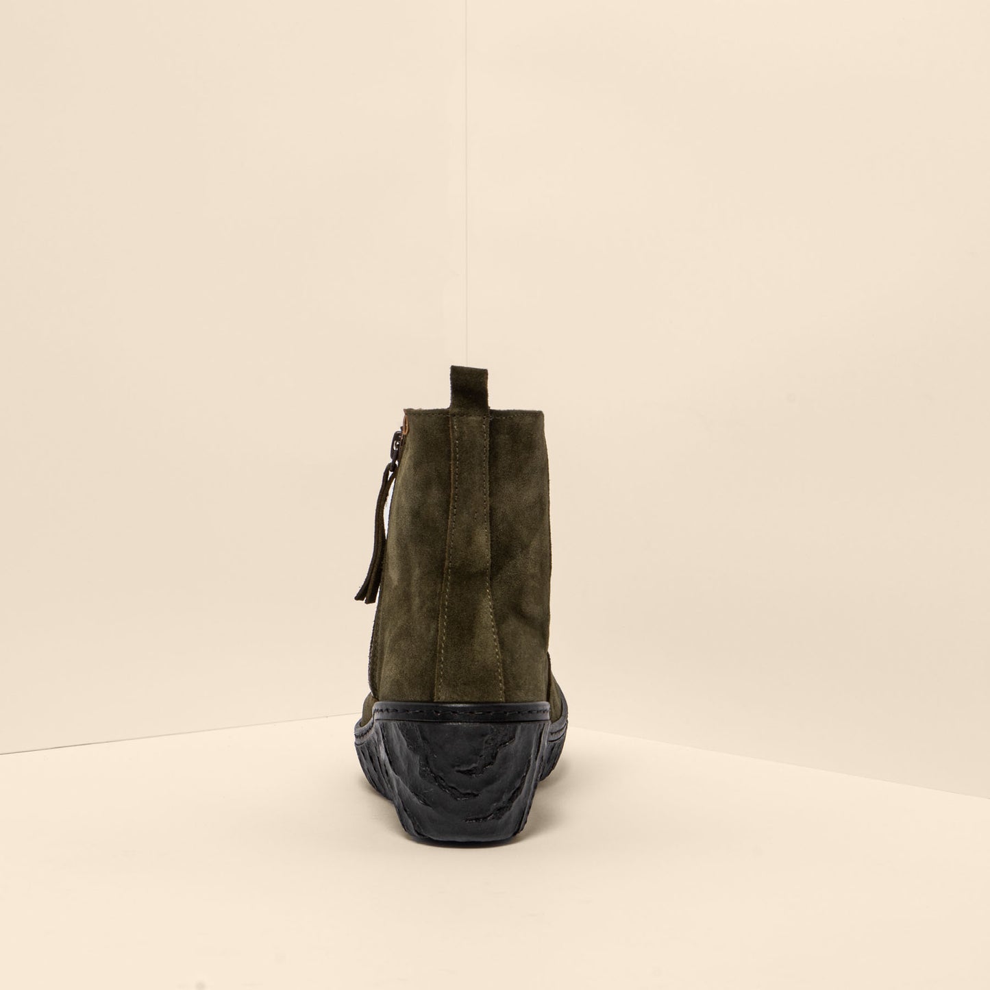 gid://shopify/Product/15699910590796_8