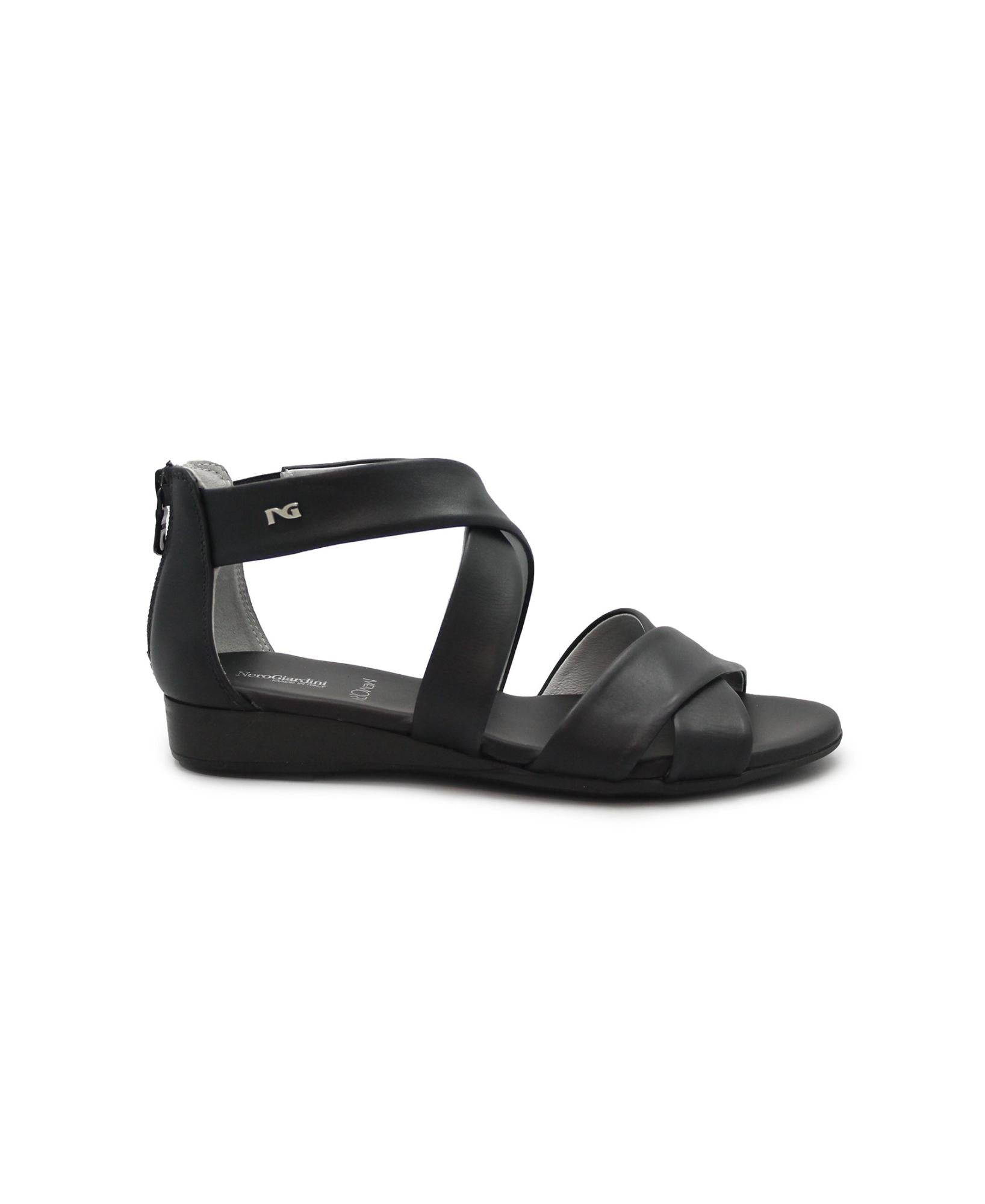 gid://shopify/Product/15738549109068_1