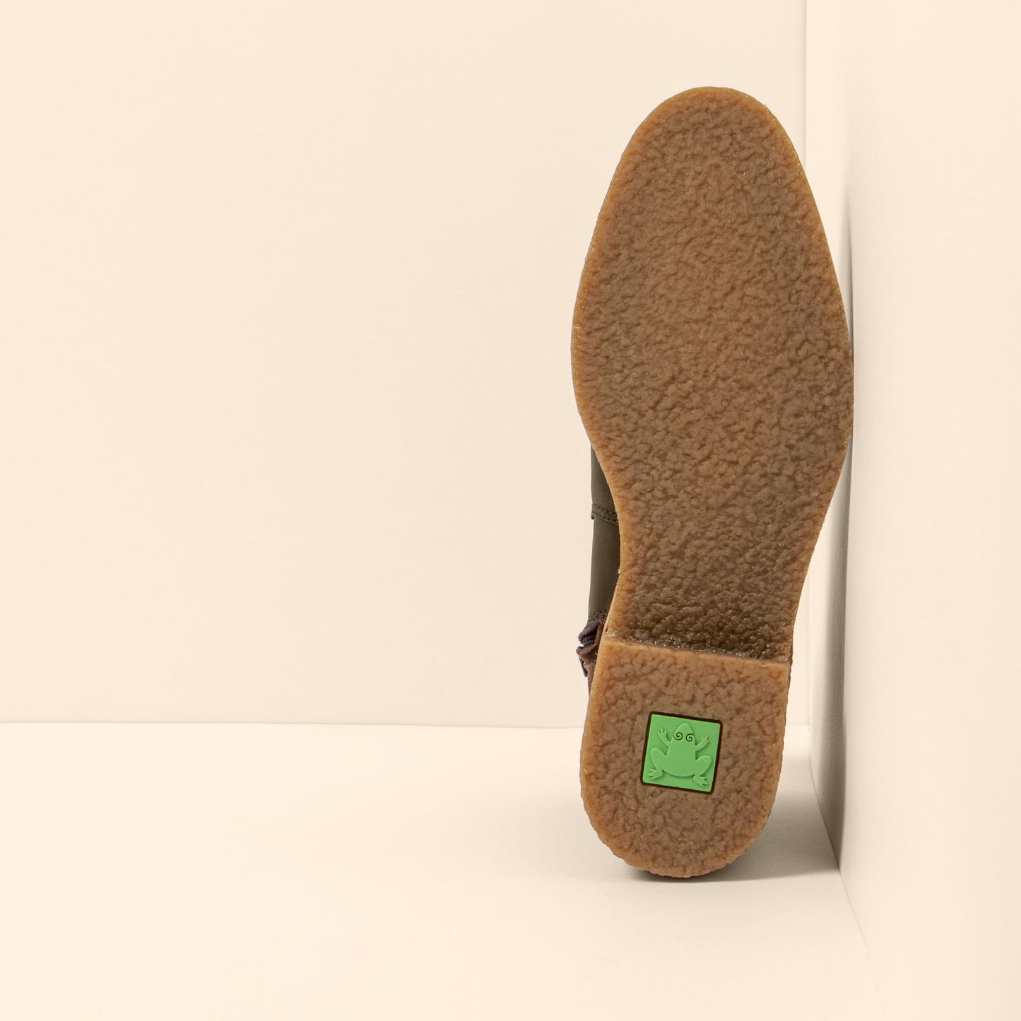 gid://shopify/Product/15700150518092_3