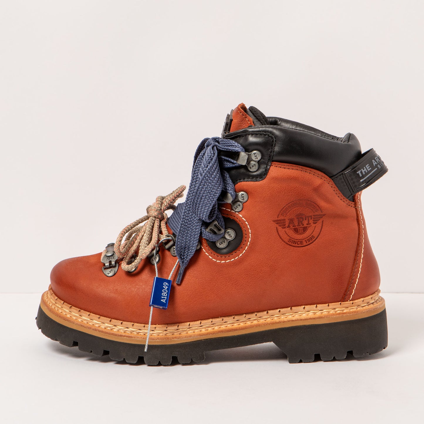 gid://shopify/Product/15693656162636_1