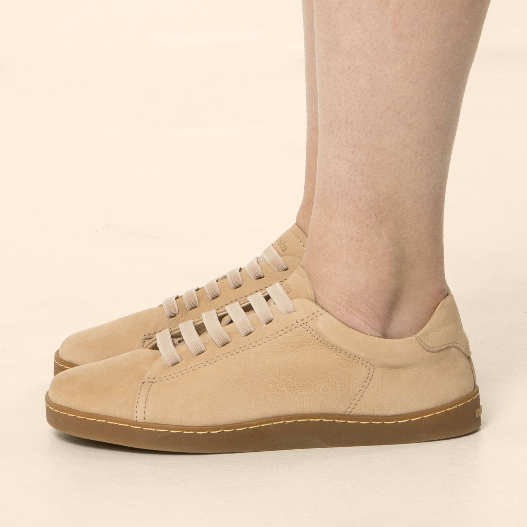 gid://shopify/Product/15700625850700_1