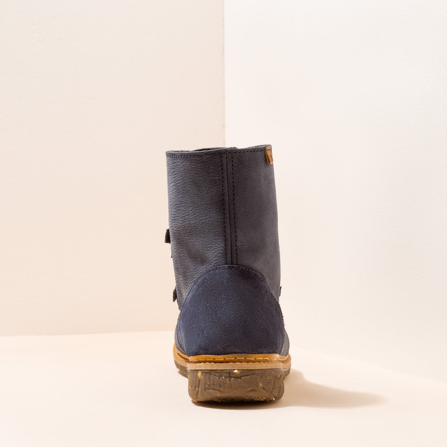 gid://shopify/Product/15699998441804_5