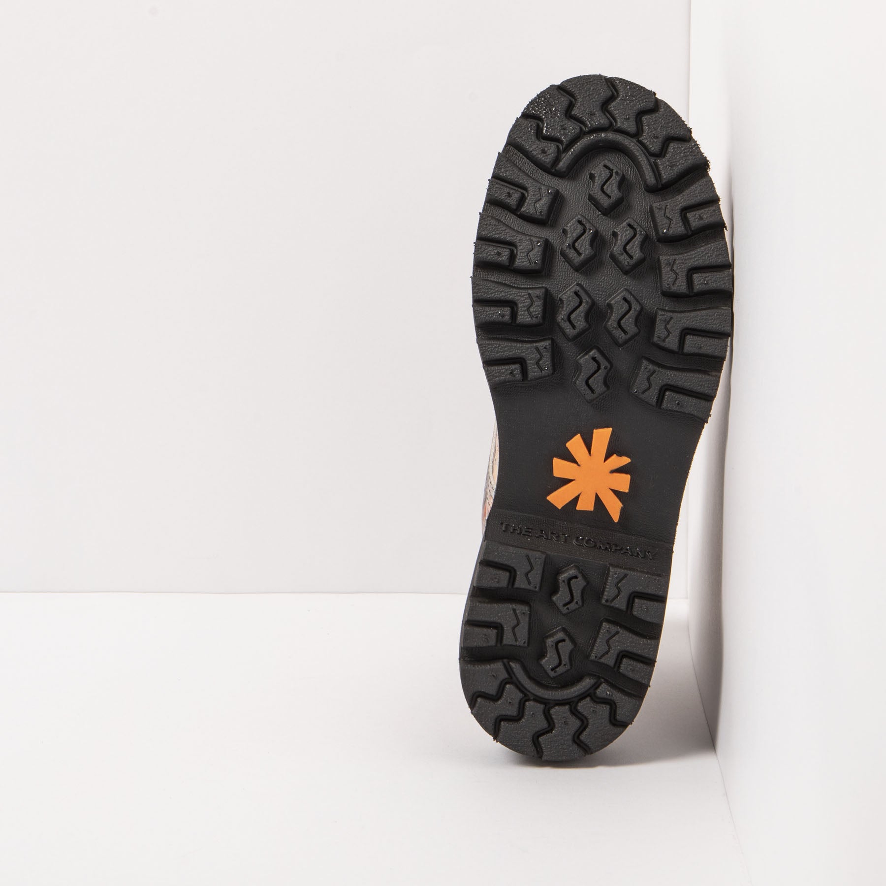 gid://shopify/Product/15785684762956_6