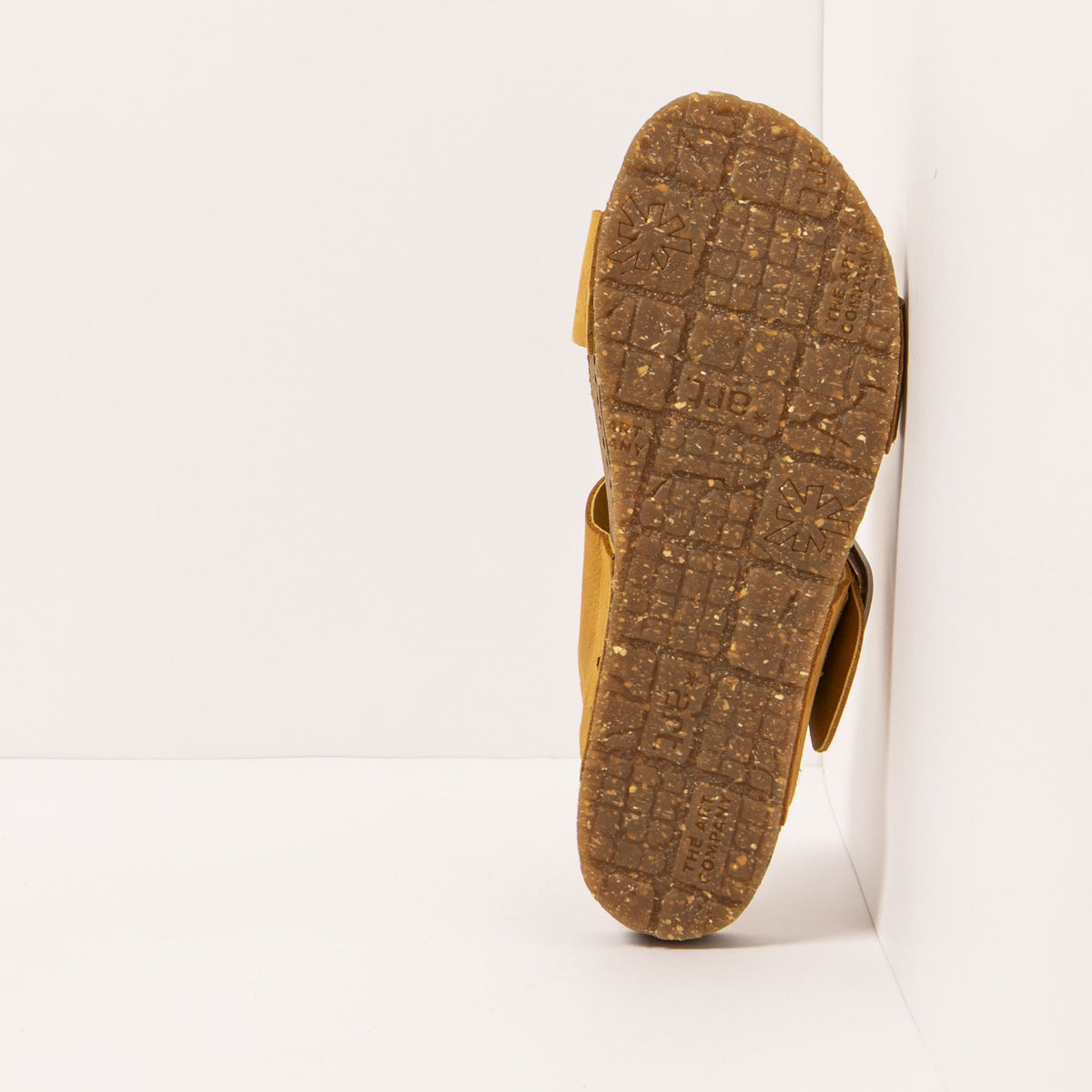 gid://shopify/Product/16171924947276_3