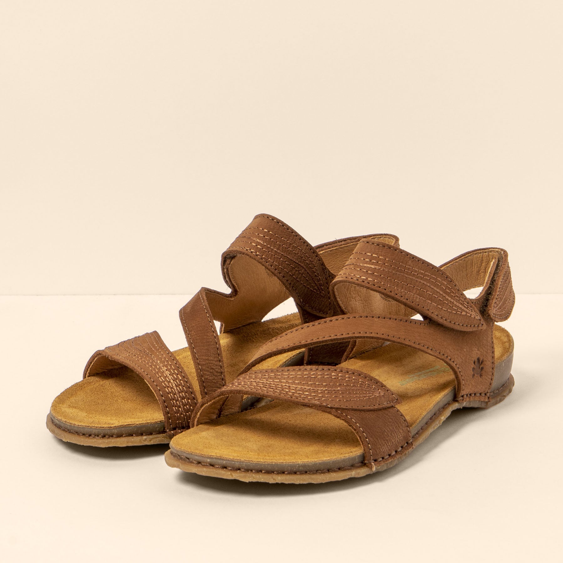 gid://shopify/Product/15700084752716_5