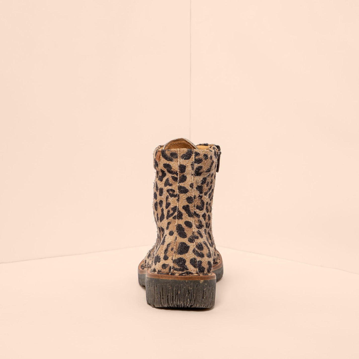 gid://shopify/Product/15700820853068_5