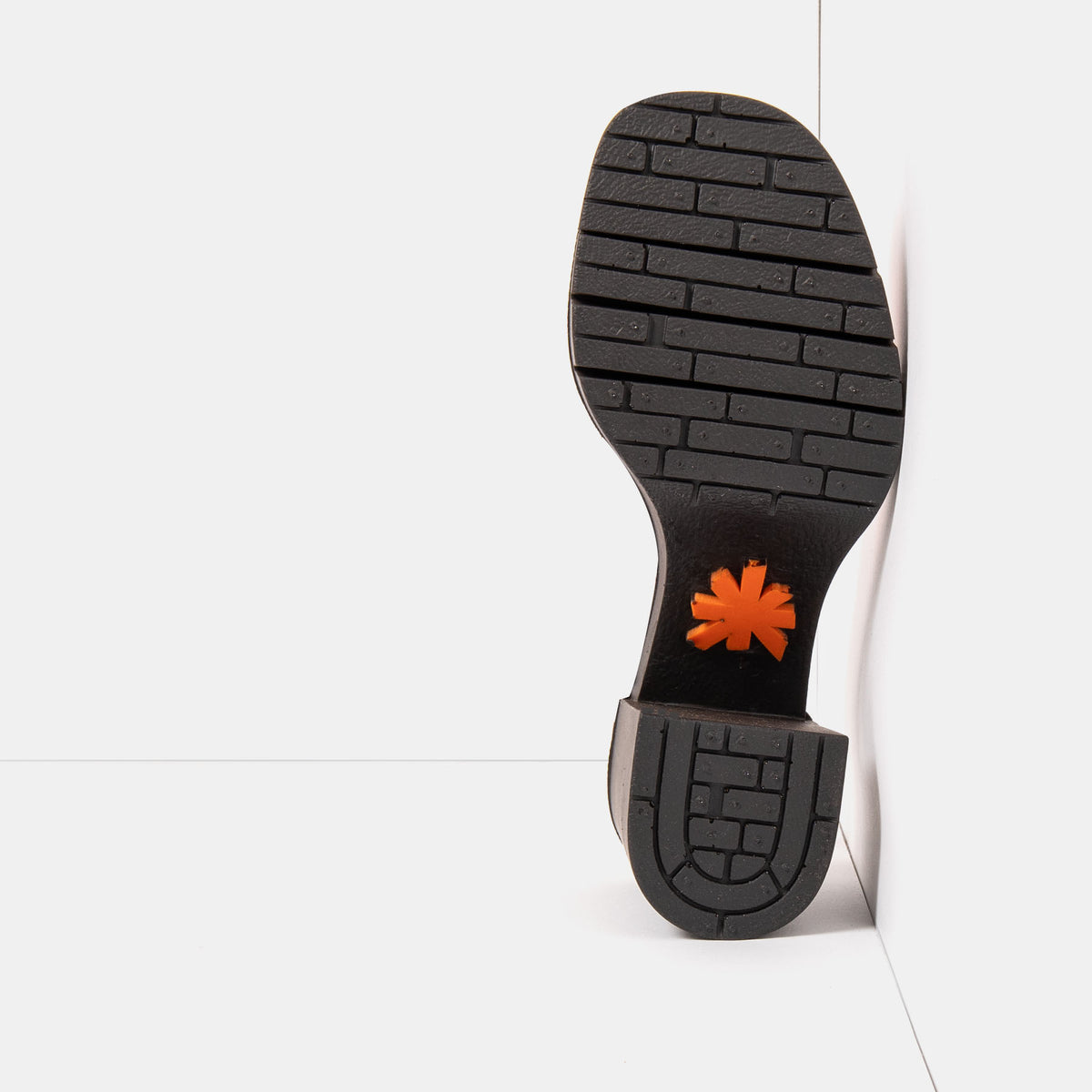 gid://shopify/Product/16173032767820_3