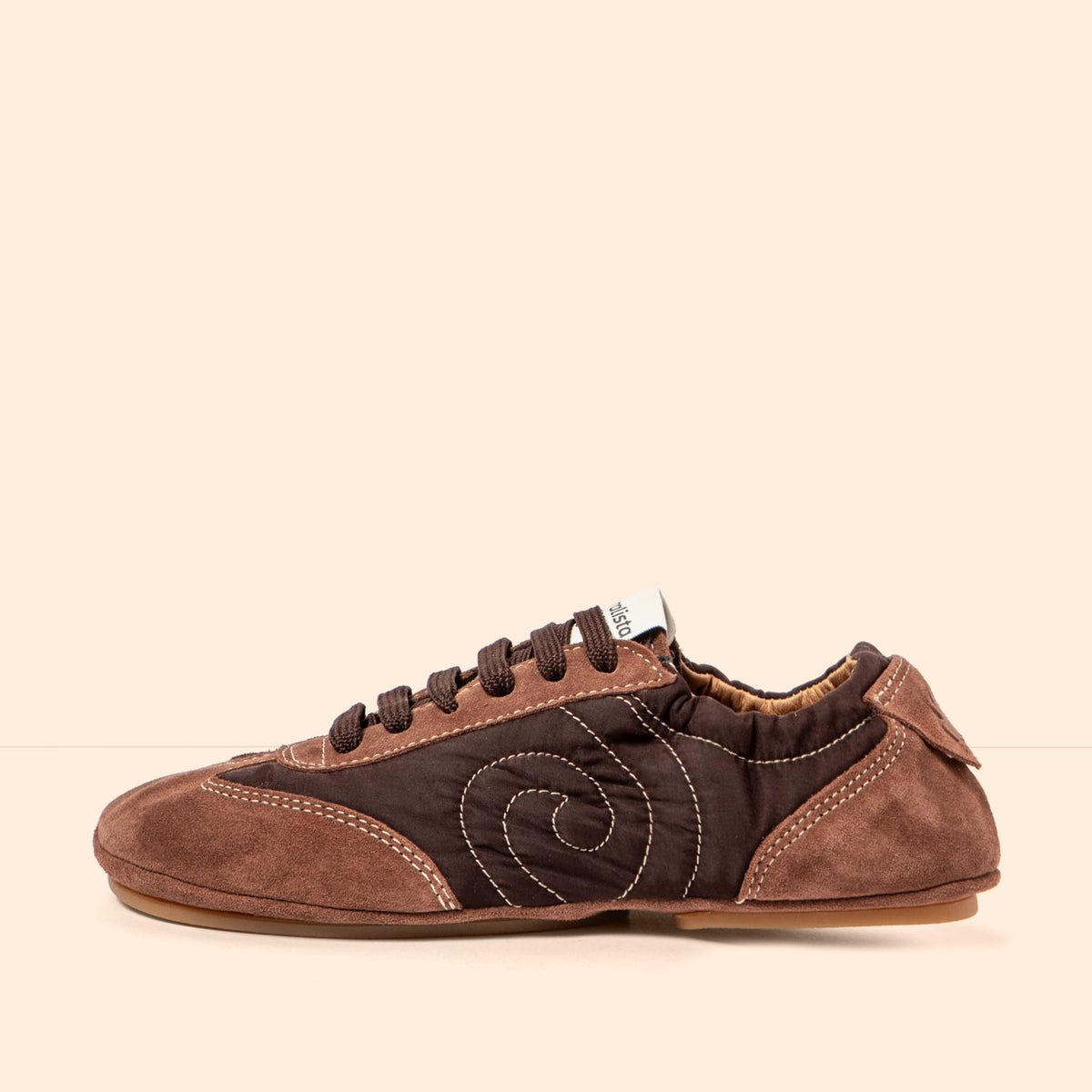 gid://shopify/Product/16124789850444_1
