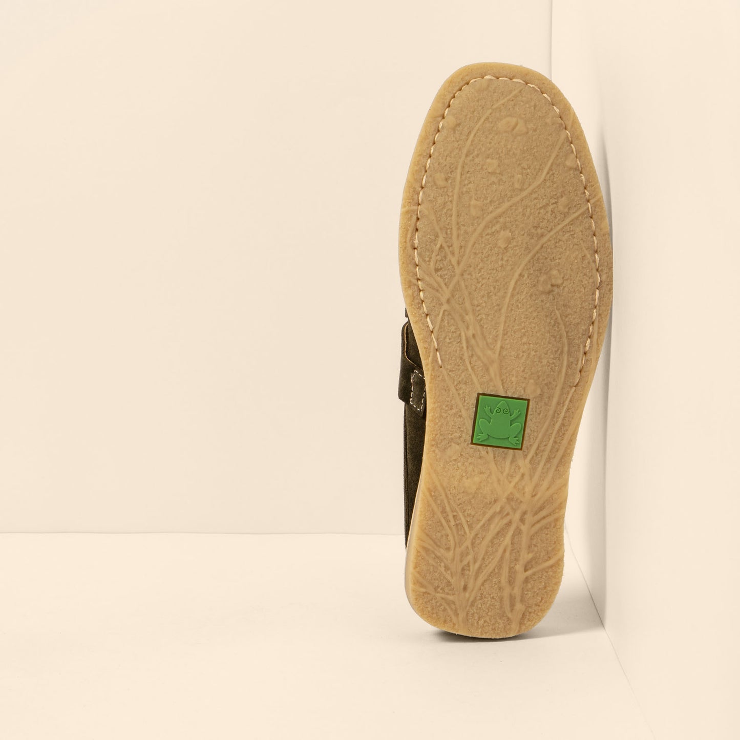 gid://shopify/Product/15700651540812_3