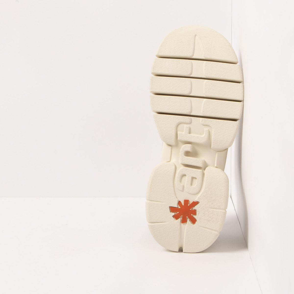 gid://shopify/Product/16171398398284_6