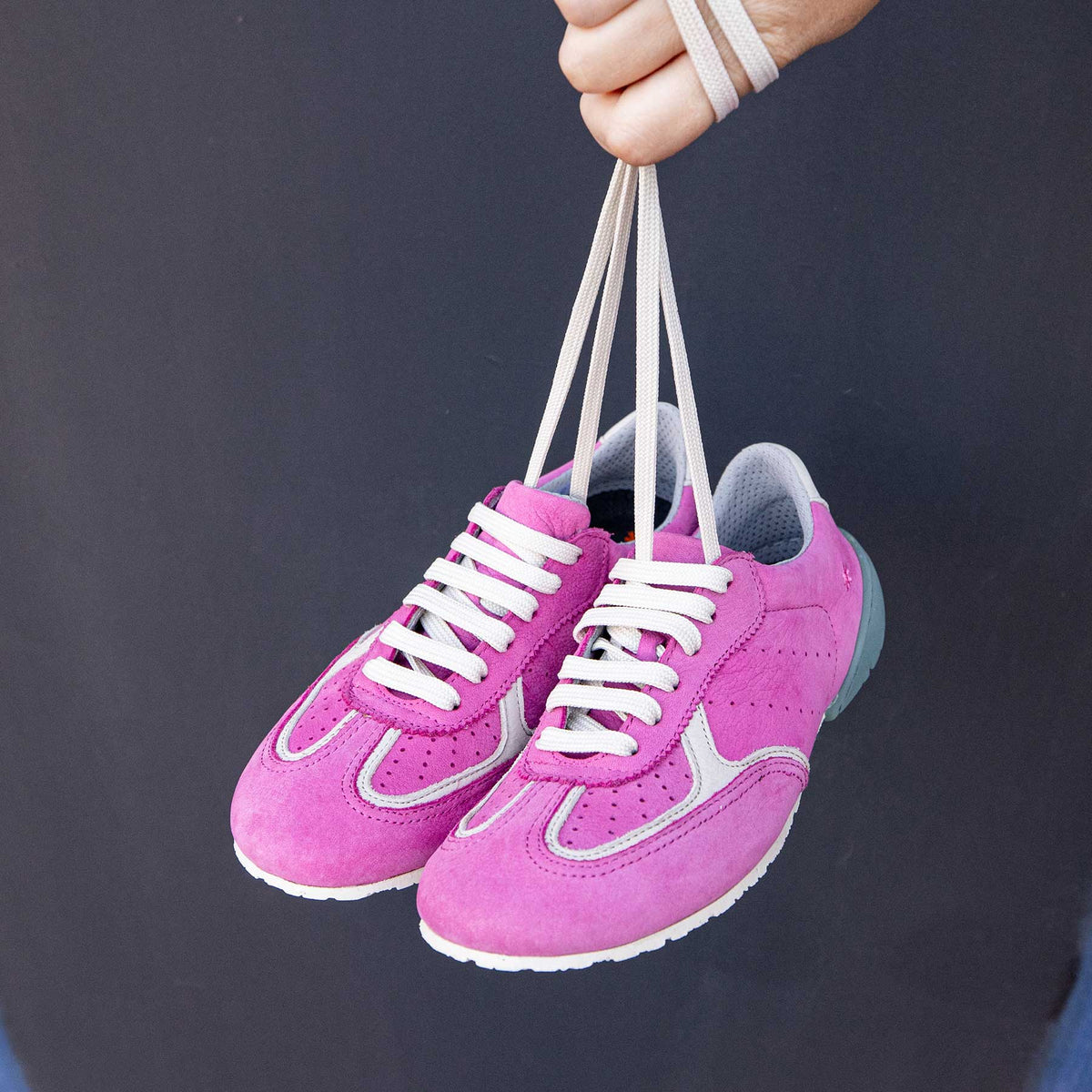 gid://shopify/Product/16172054249804_7