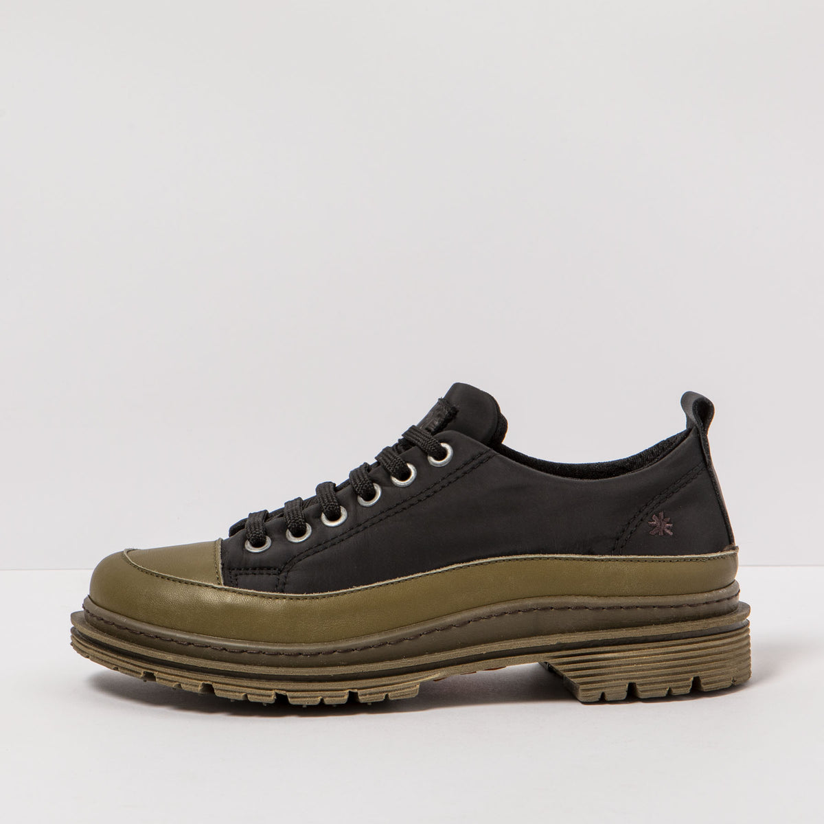 gid://shopify/Product/16171574165836_4