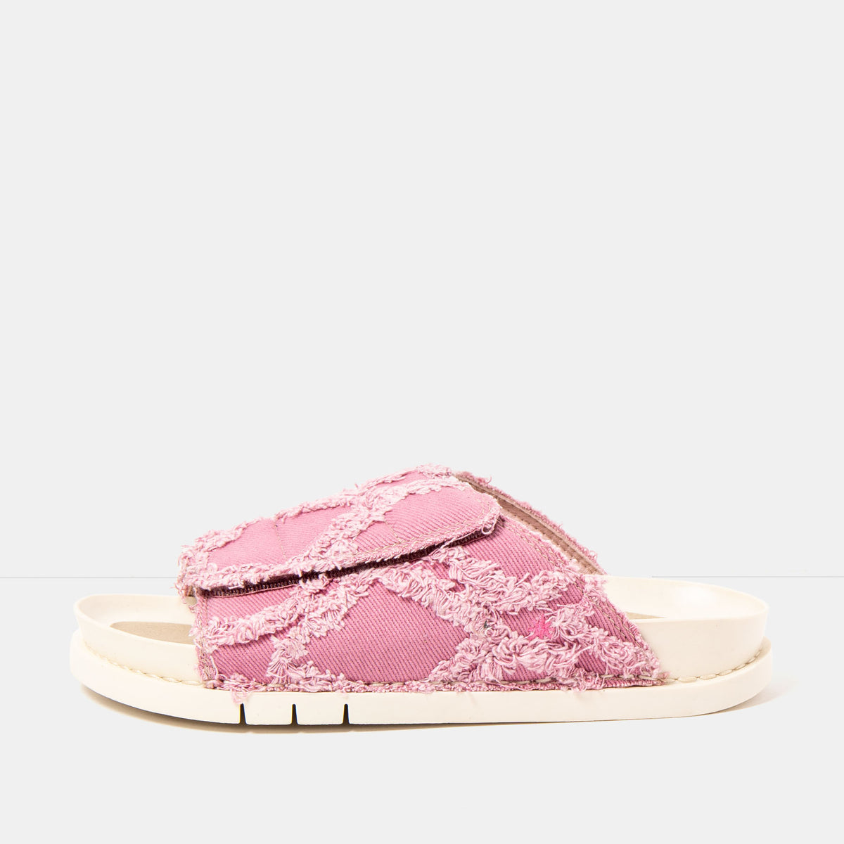 gid://shopify/Product/16173075595596_1