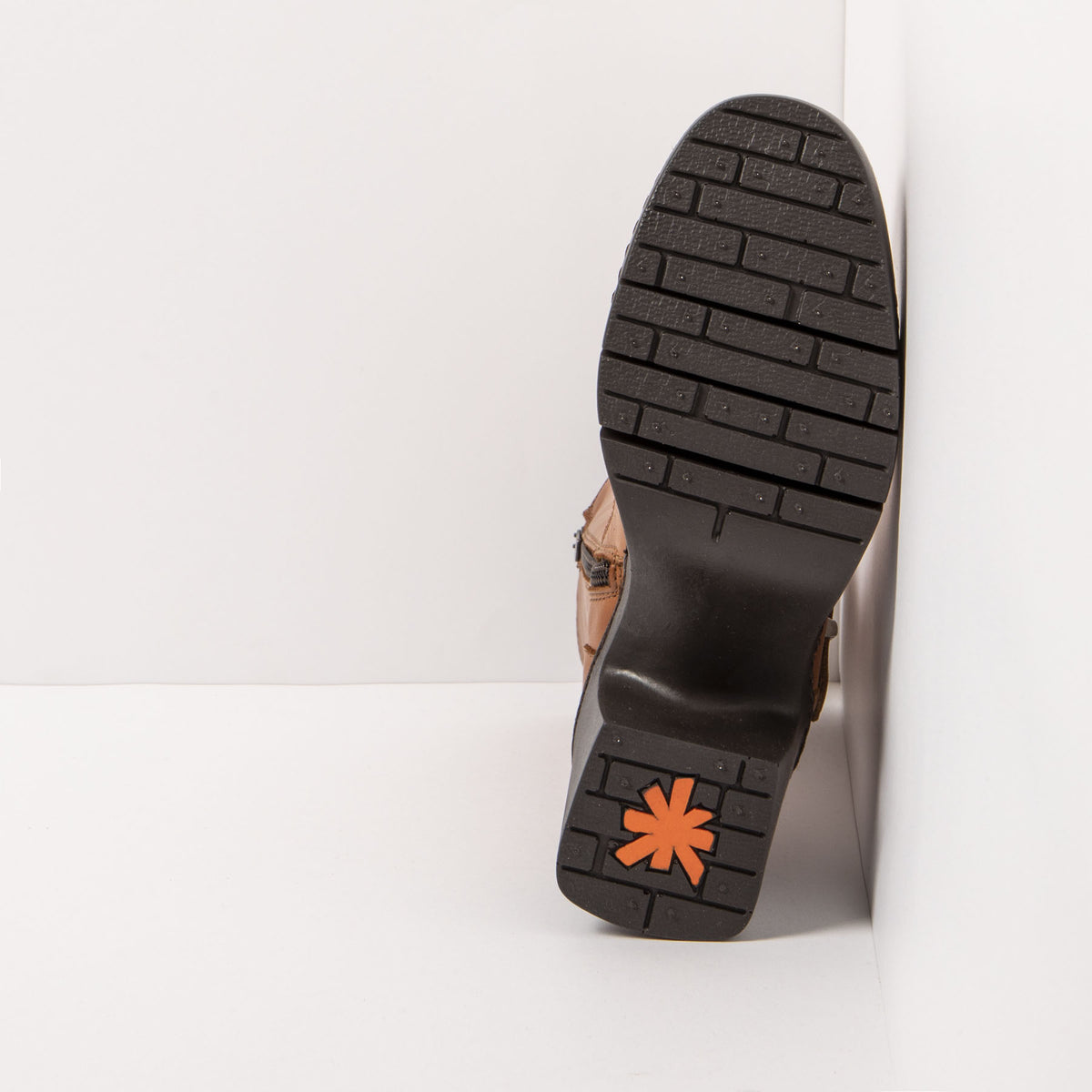 gid://shopify/Product/16171424383308_6
