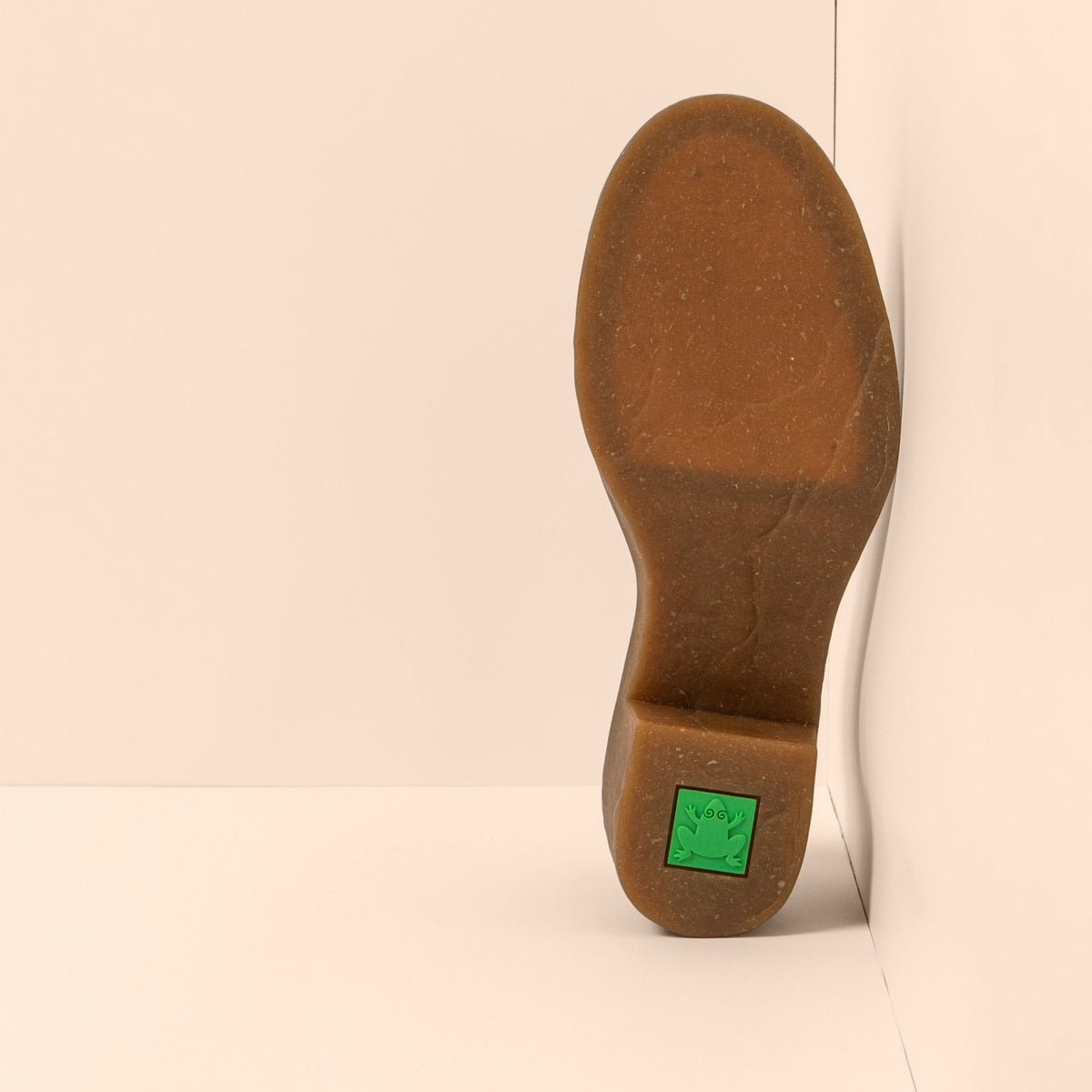 gid://shopify/Product/16124487336268_3