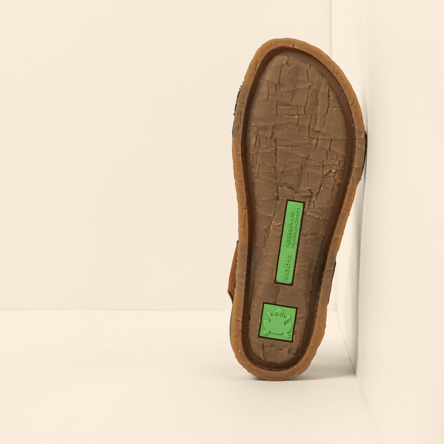 gid://shopify/Product/15700518601036_3