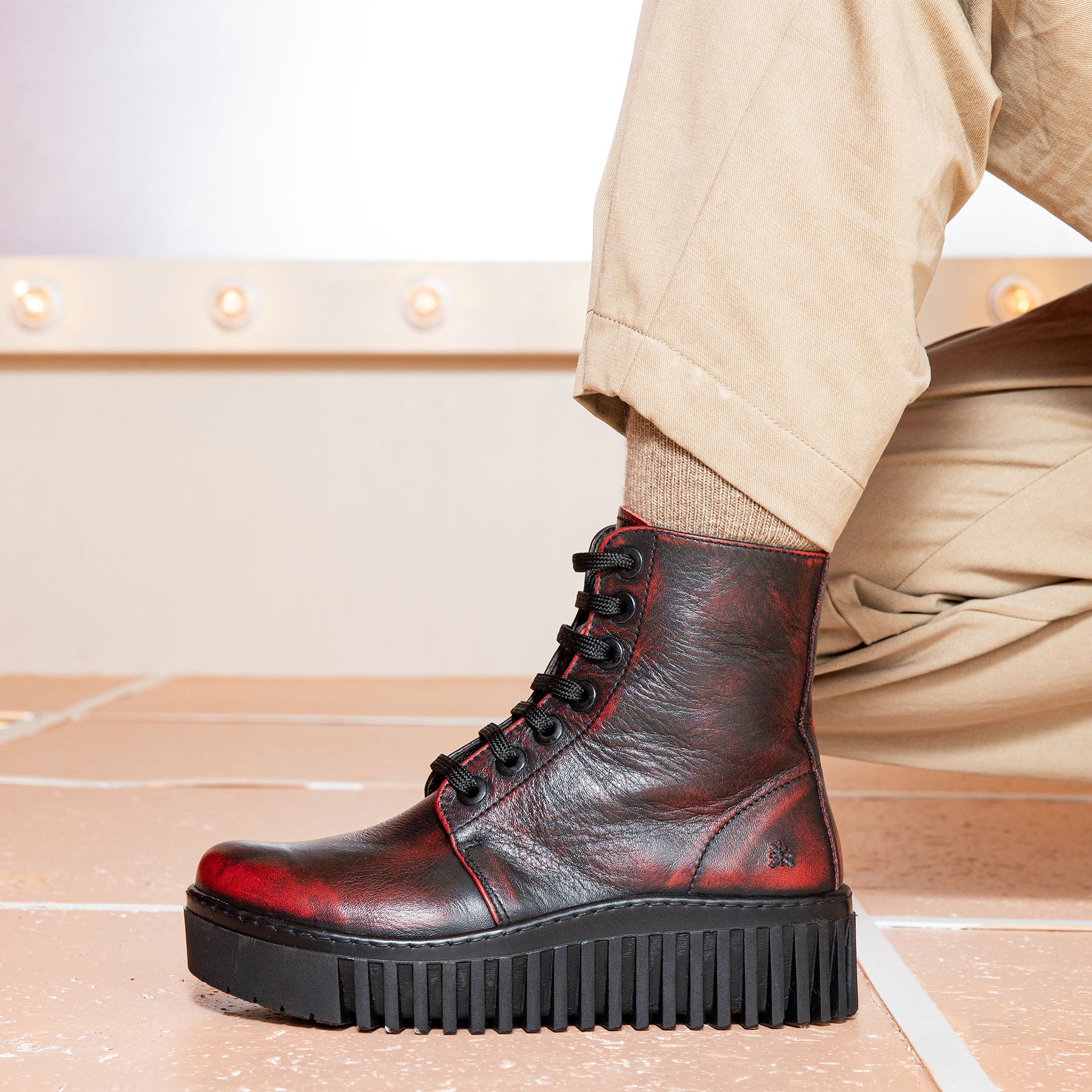 gid://shopify/Product/15694015365452_6