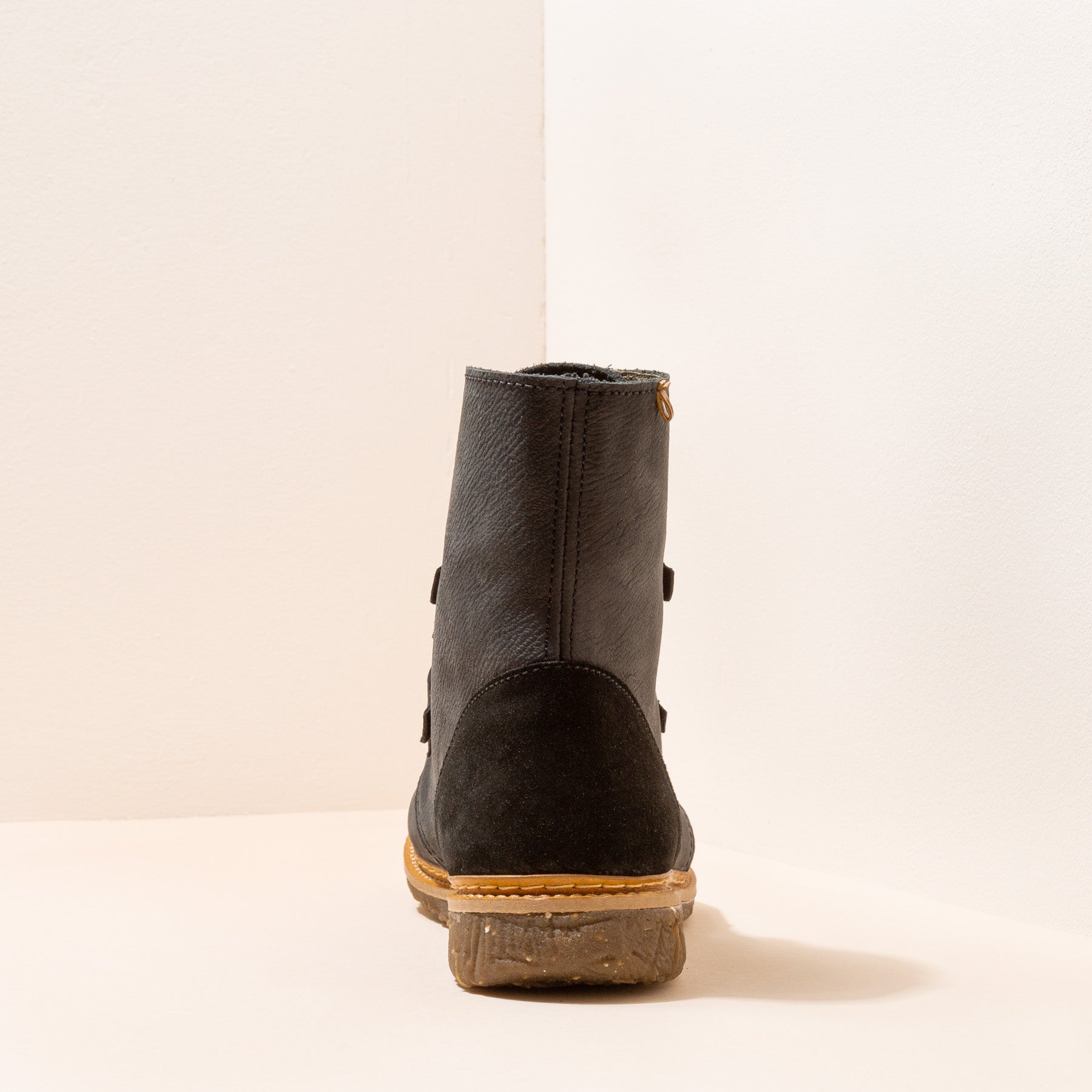 gid://shopify/Product/15699977404748_6