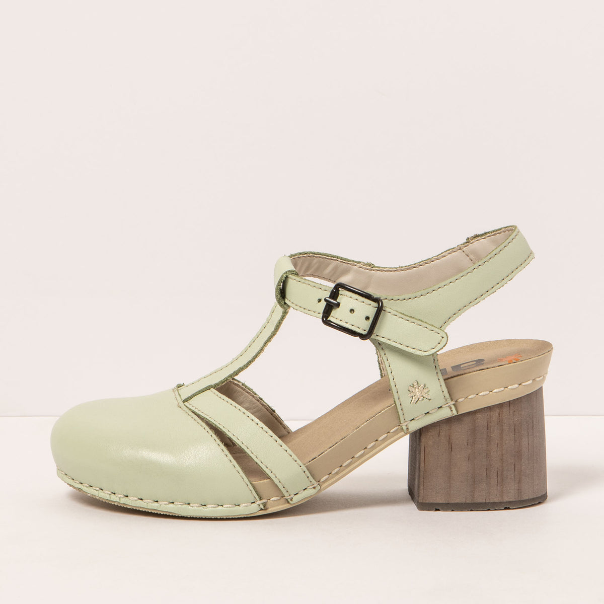 gid://shopify/Product/16172077285708_1