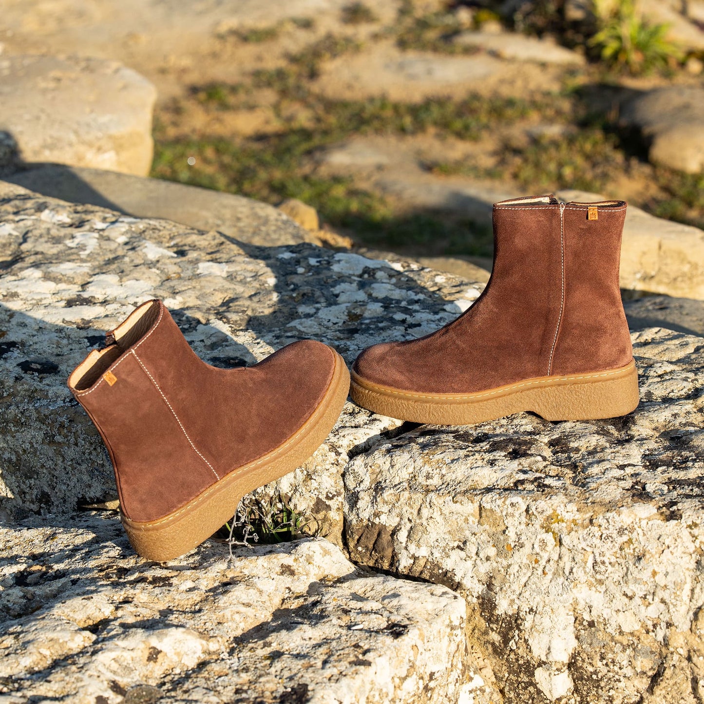 gid://shopify/Product/15700138688844_7