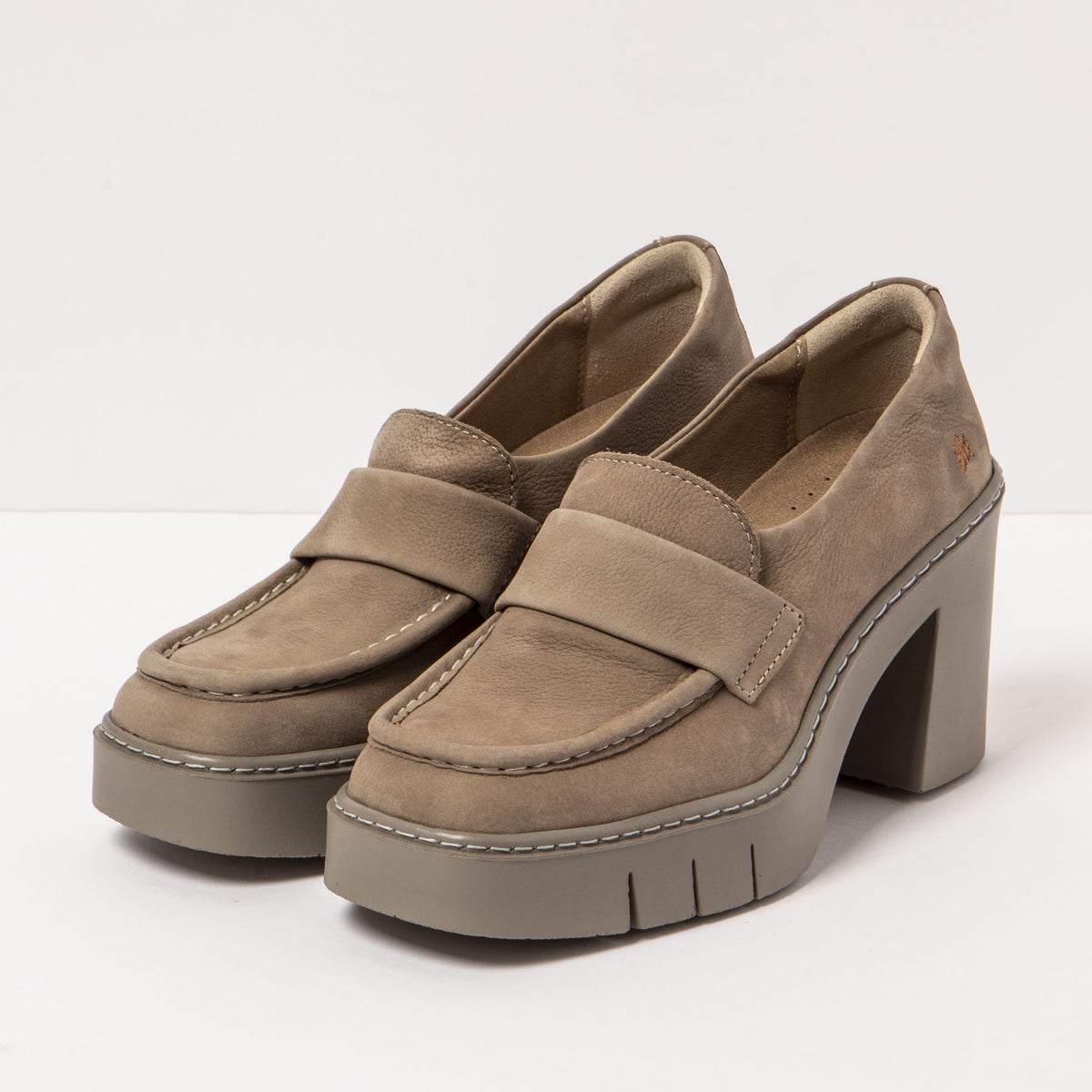gid://shopify/Product/16171756126540_5