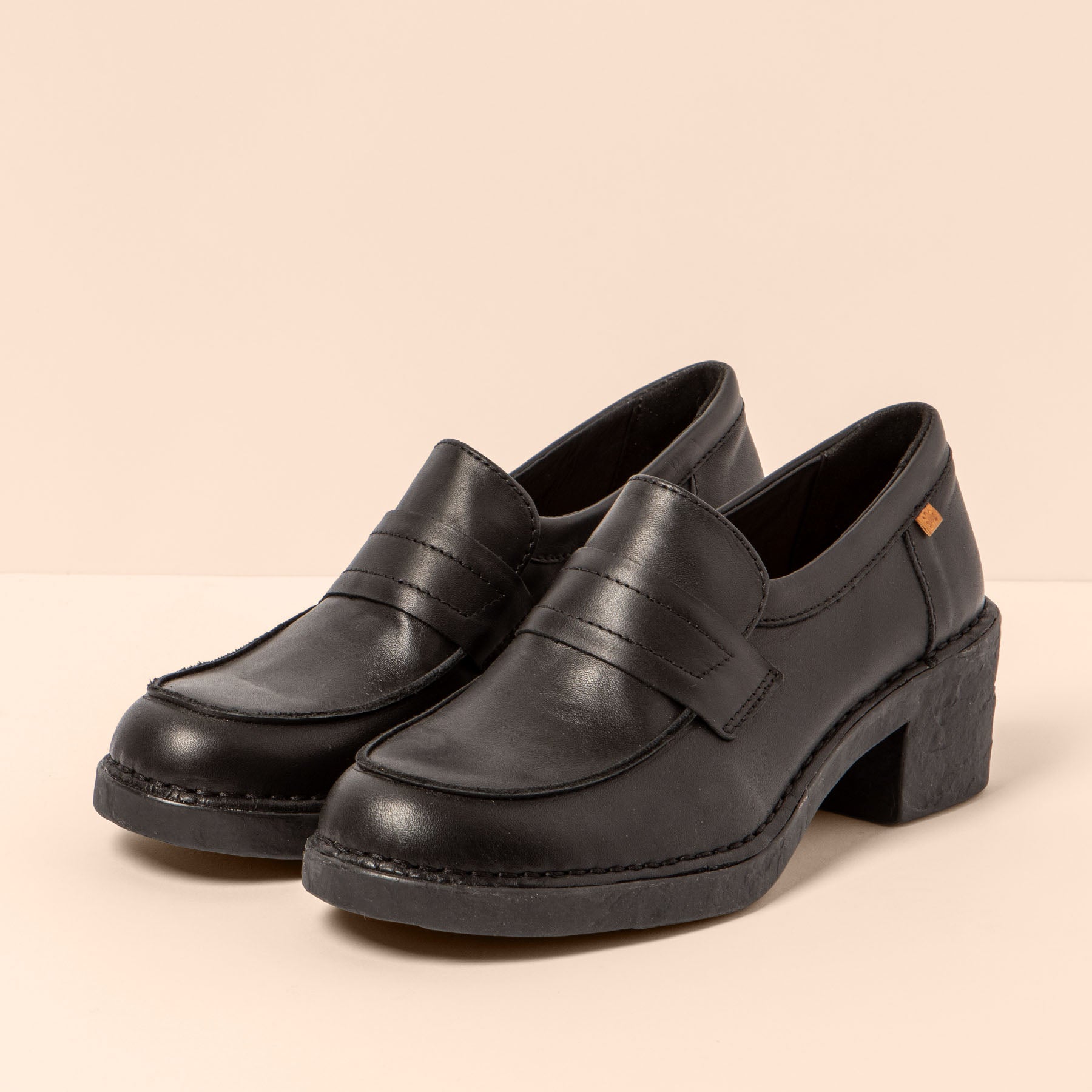 gid://shopify/Product/15700855390540_2