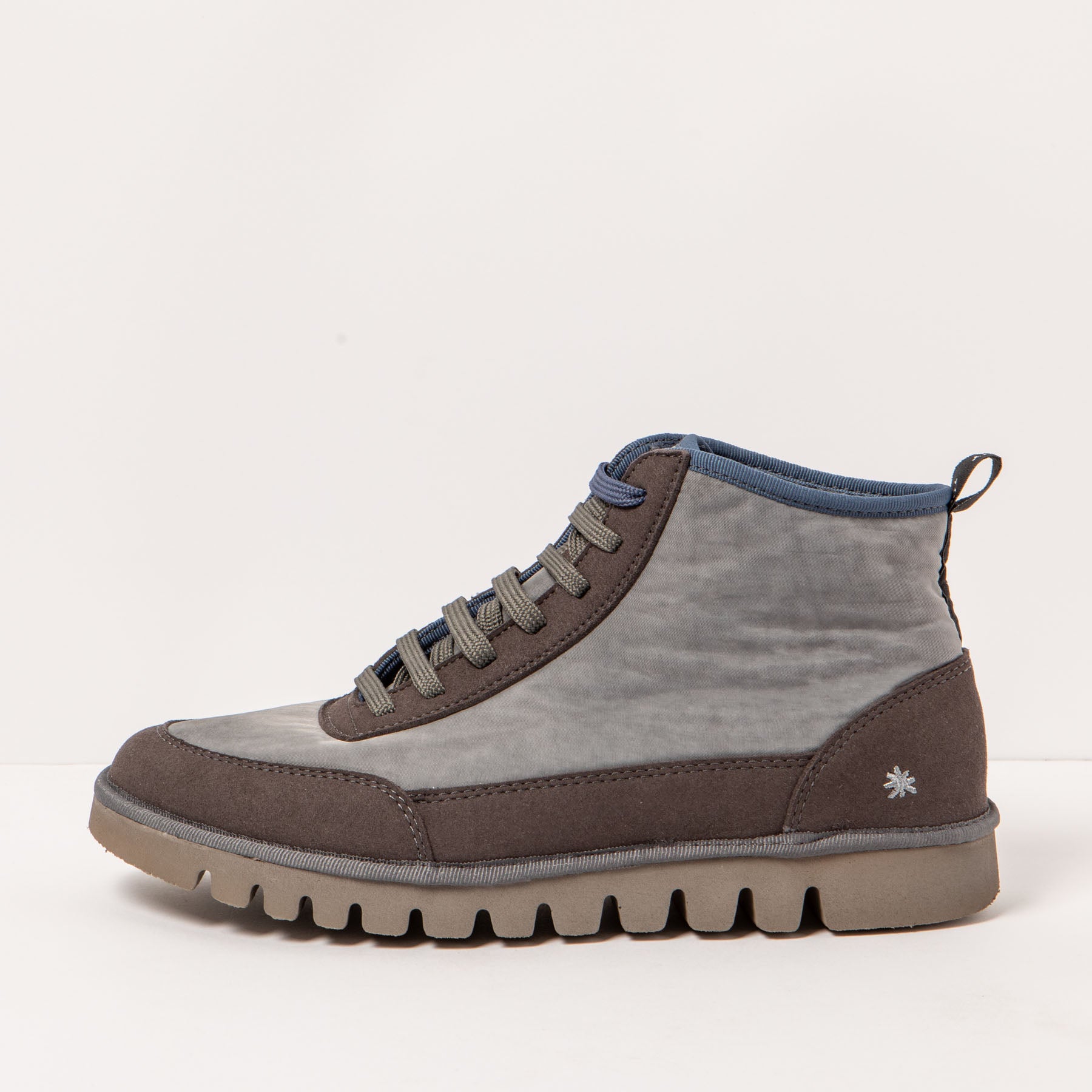 gid://shopify/Product/15694091354444_1