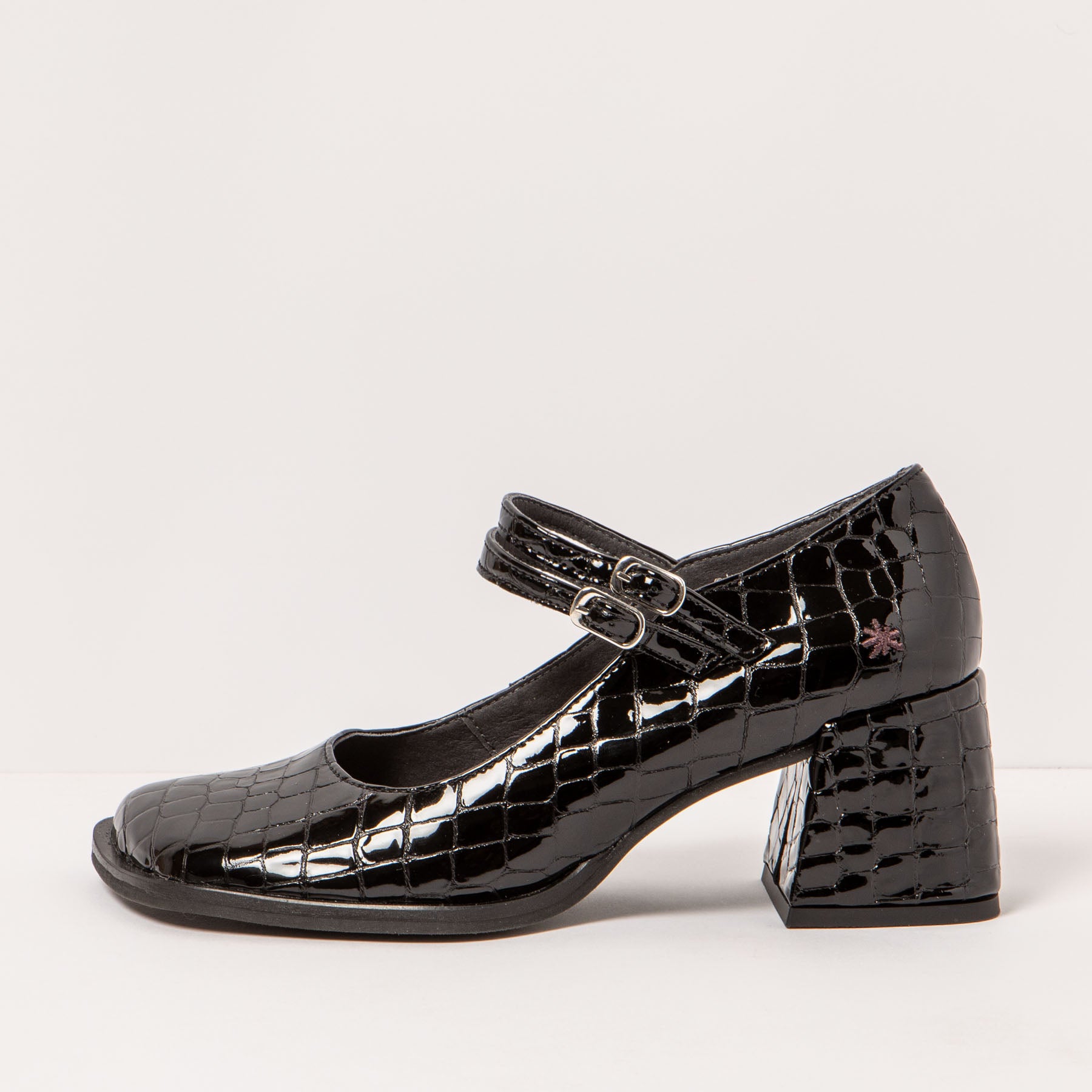 gid://shopify/Product/15694163149132_1