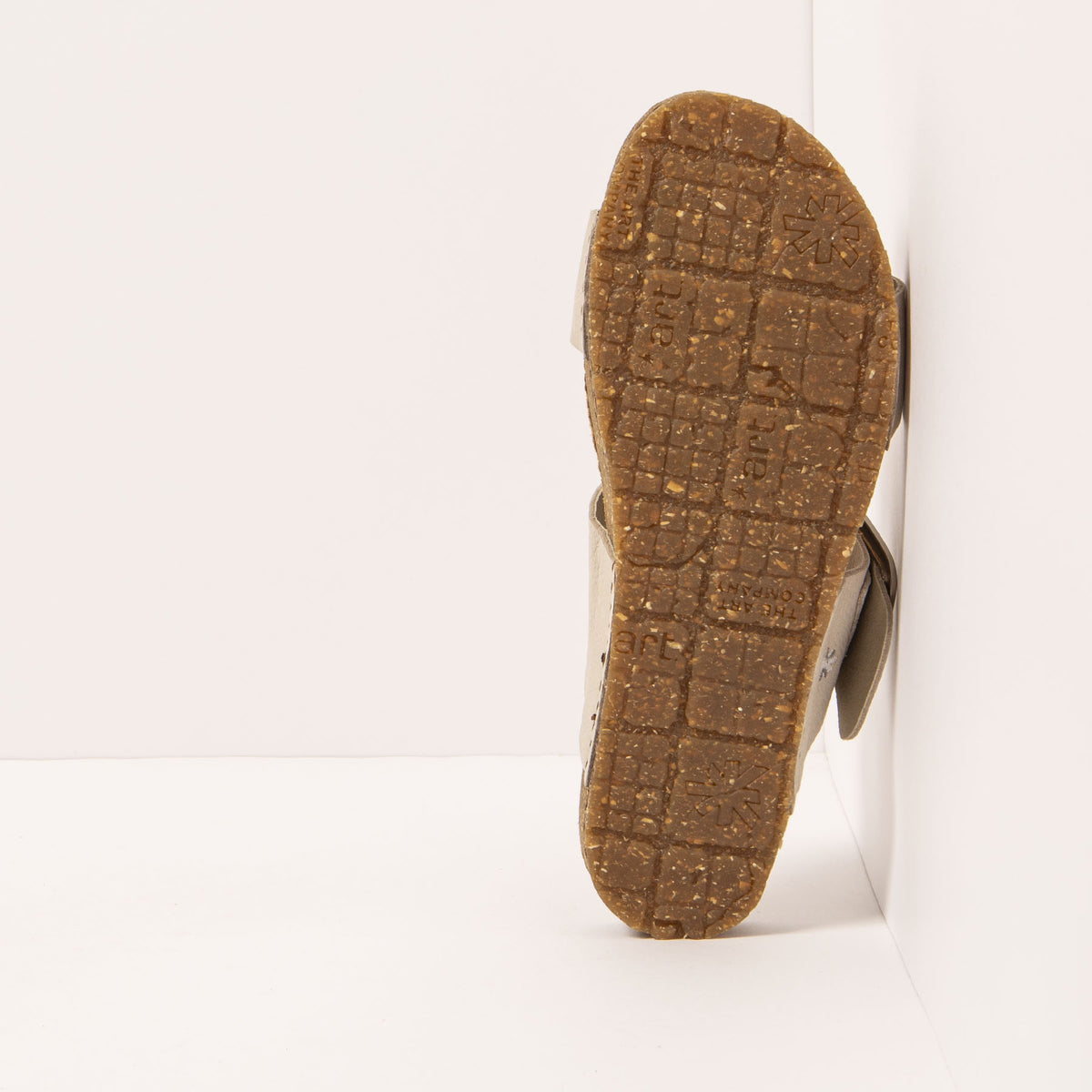 gid://shopify/Product/16171919343948_3