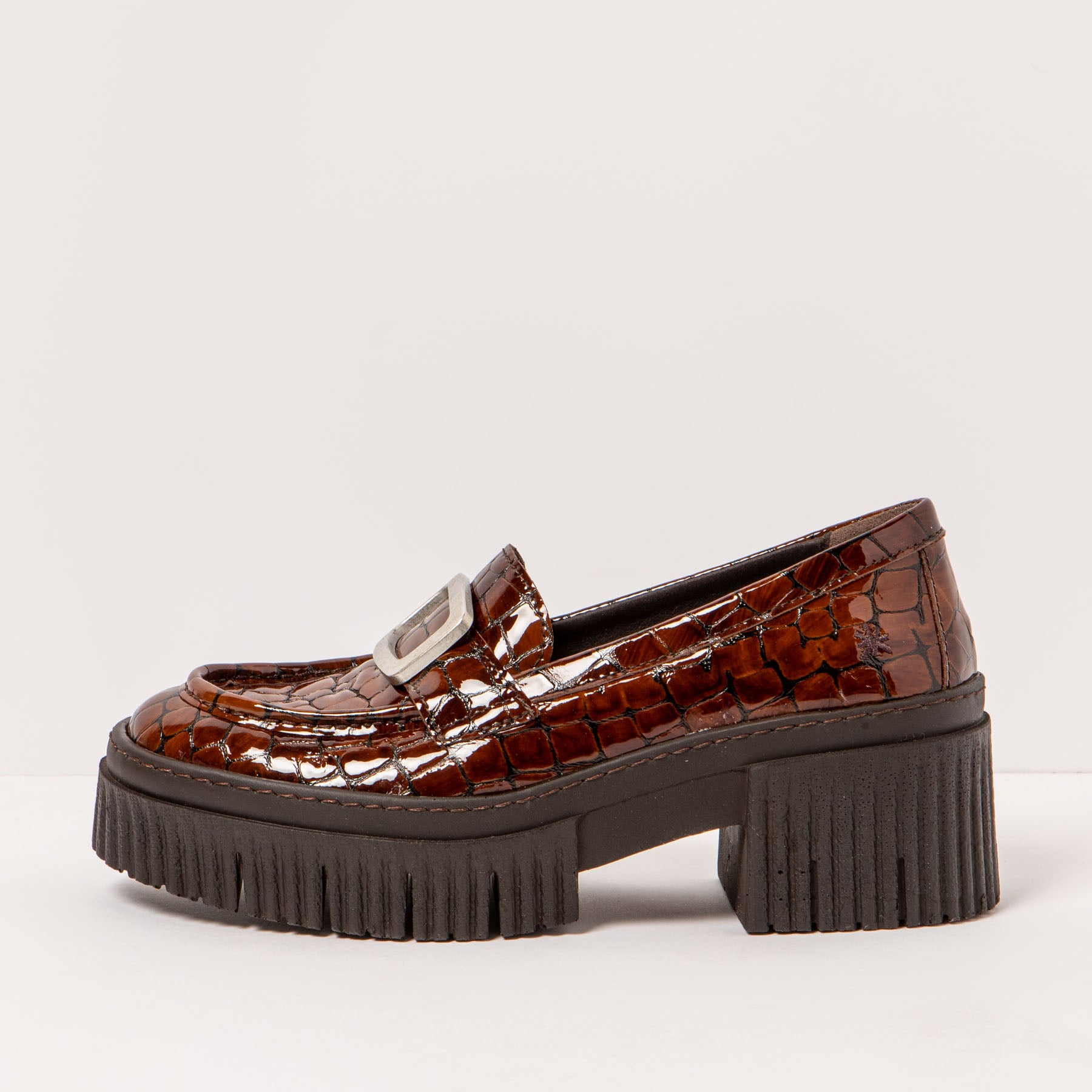 gid://shopify/Product/15693883343180_1