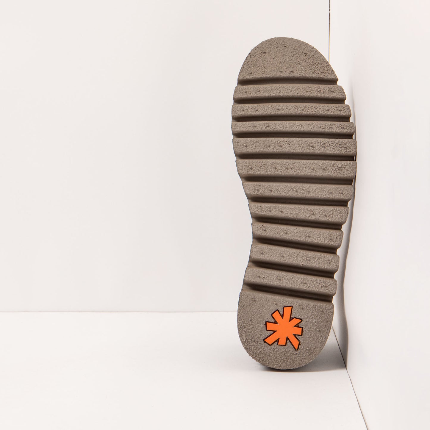 gid://shopify/Product/15694091354444_3