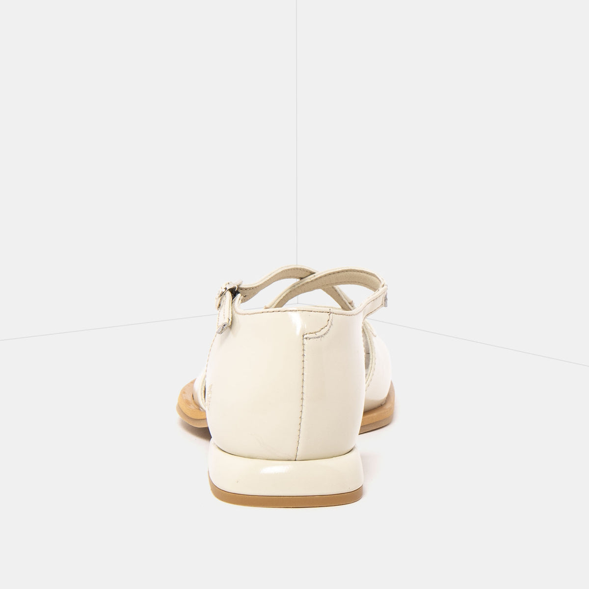 gid://shopify/Product/16173048070476_5