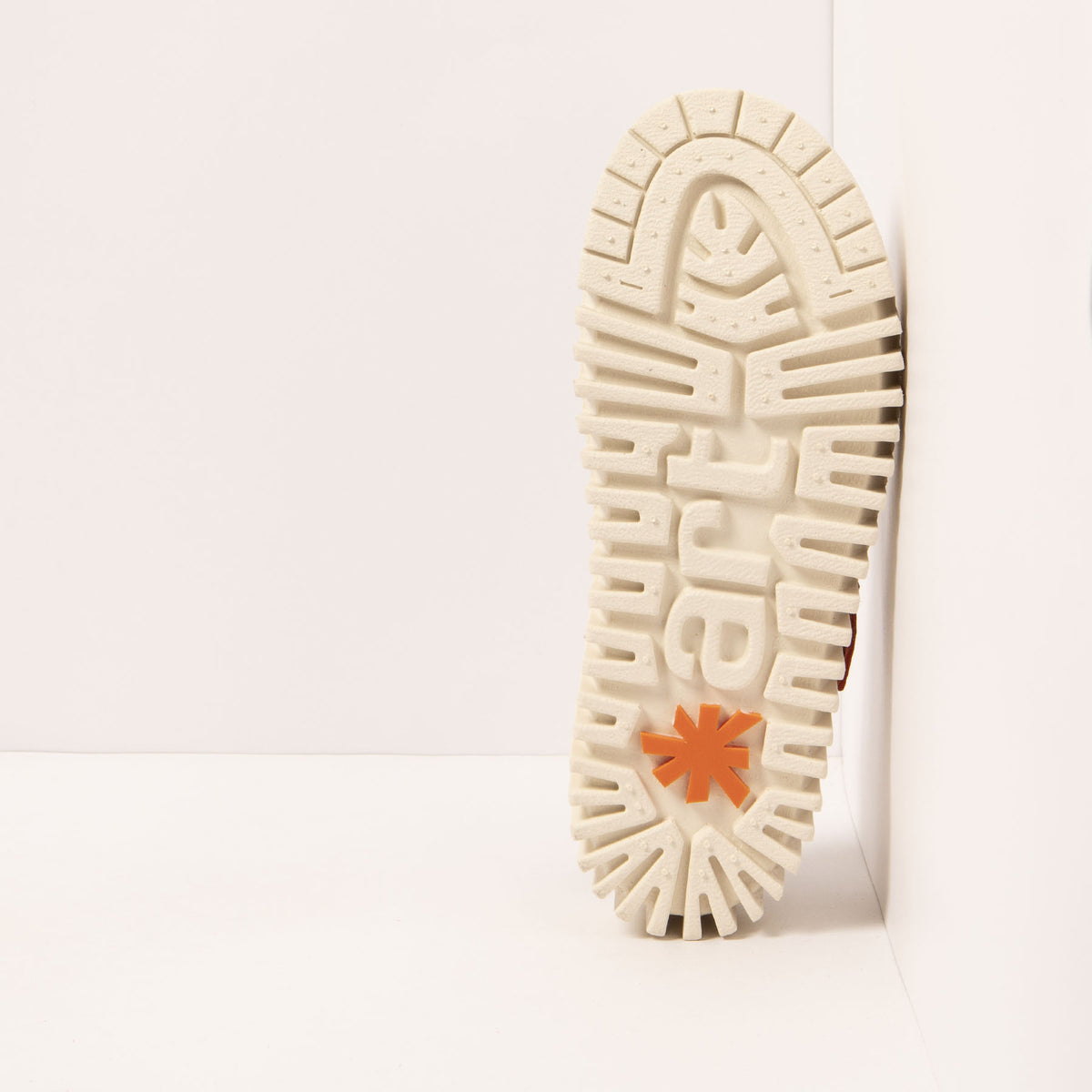 gid://shopify/Product/16171998019916_3