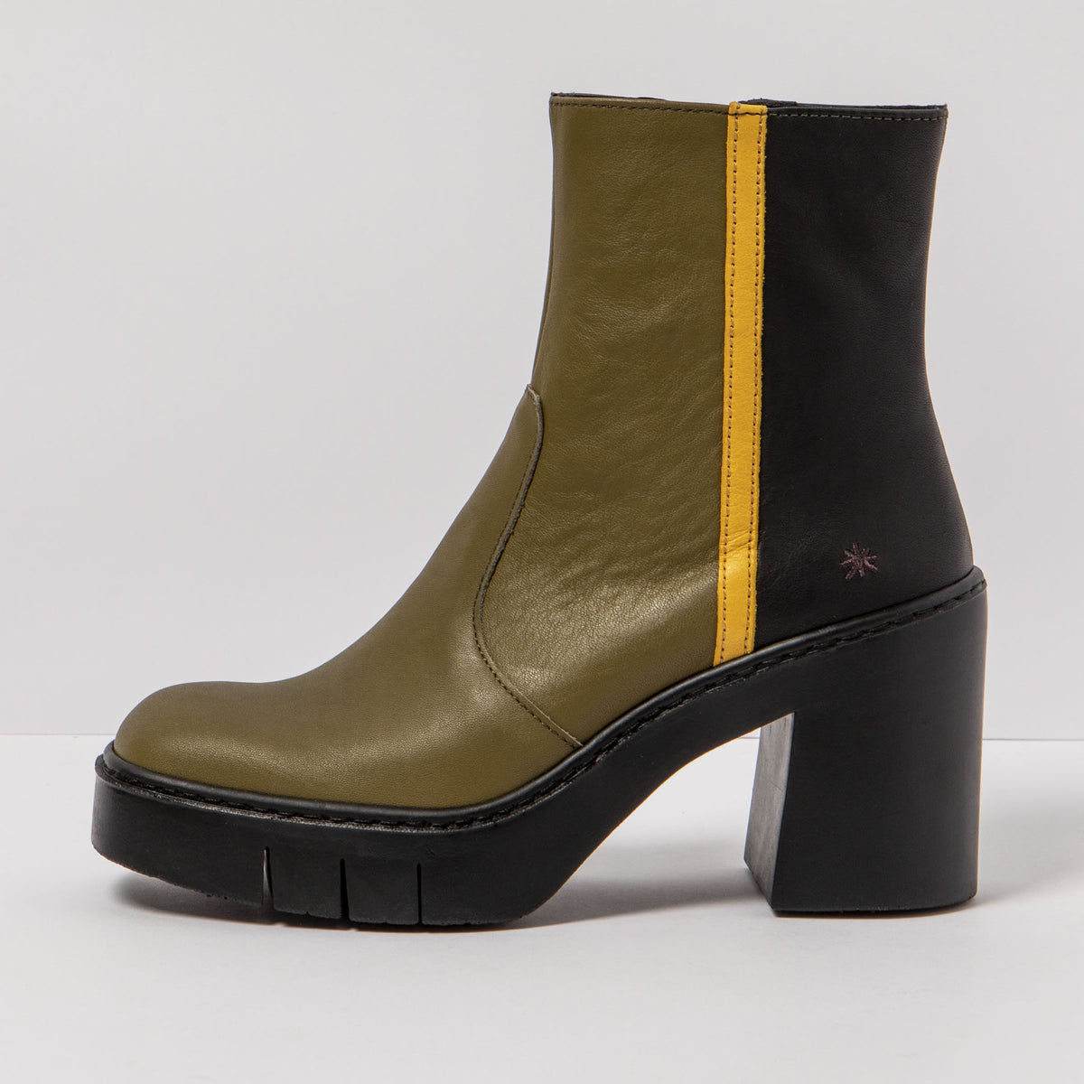 gid://shopify/Product/16171797709132_4