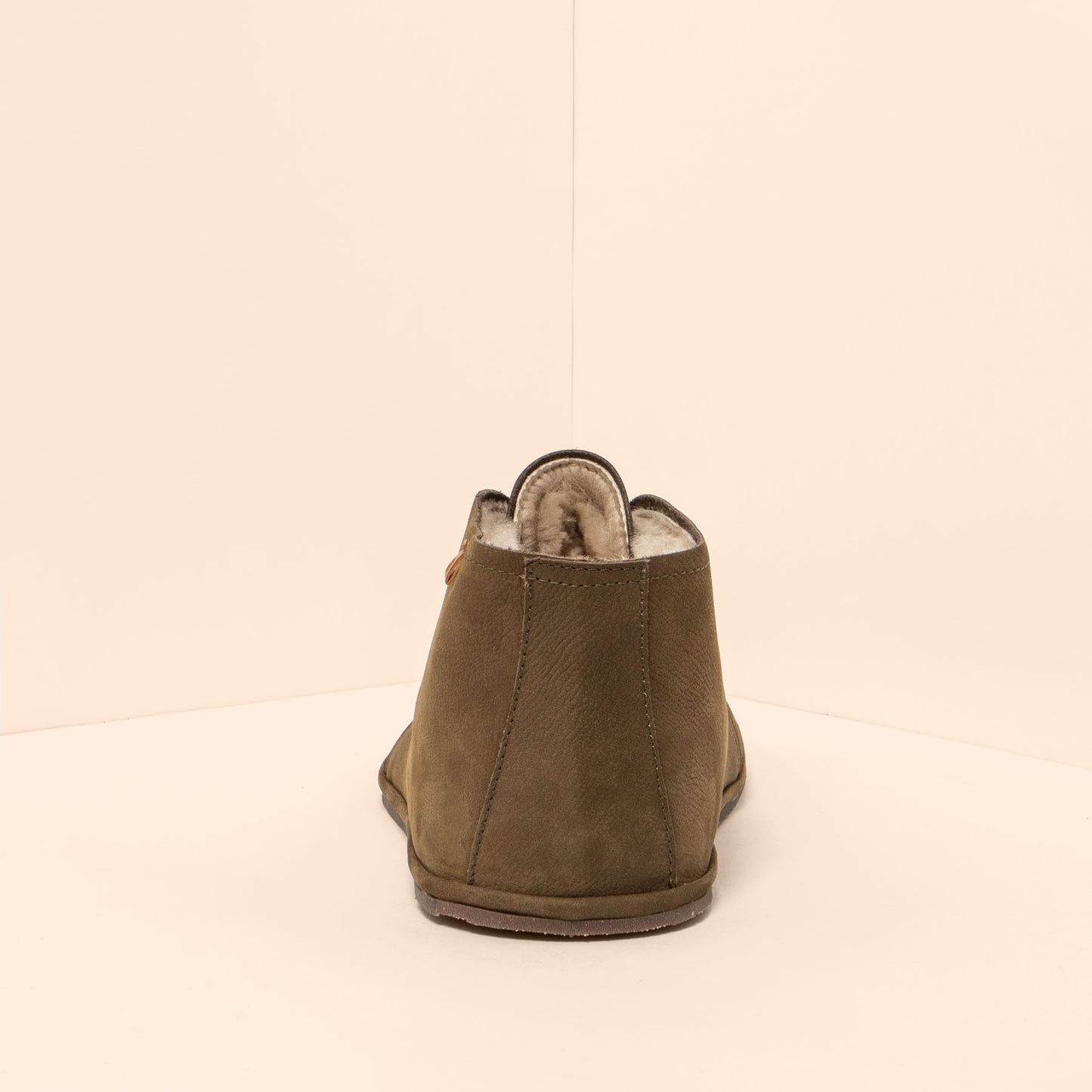 gid://shopify/Product/15700856439116_5